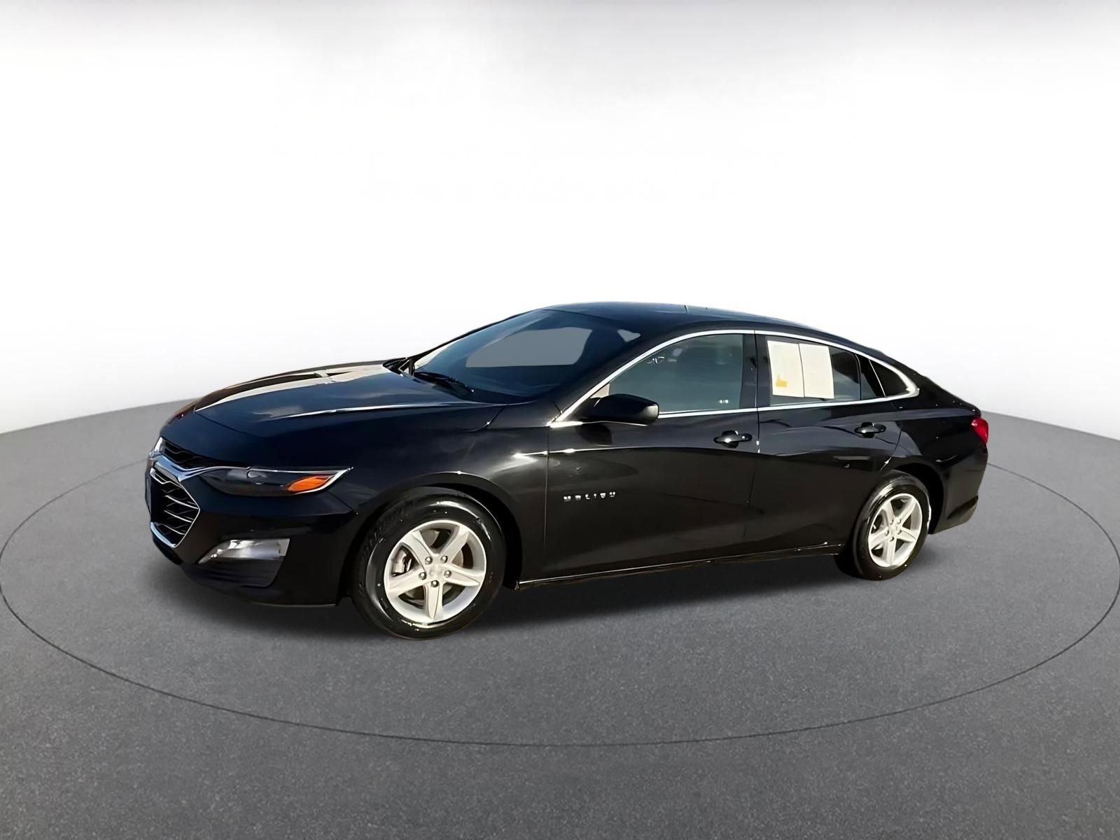 Thumbnail: 2023 Chevrolet Malibu - 8