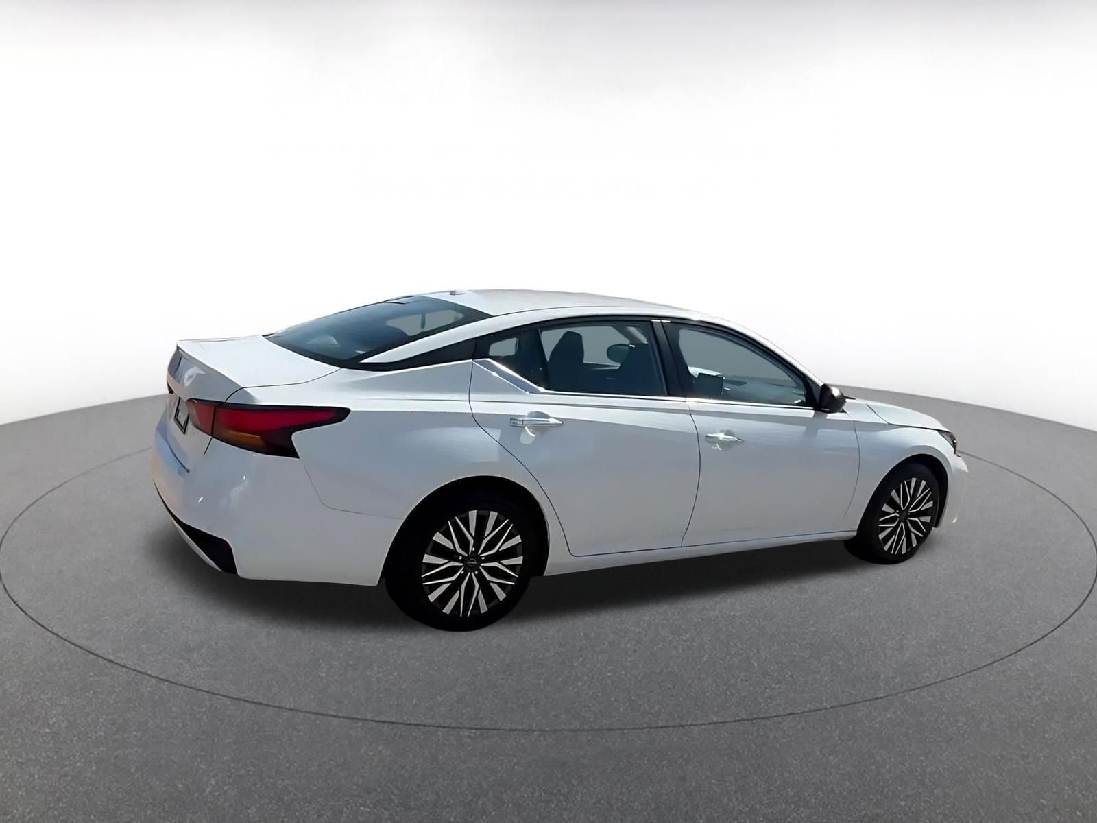 Thumbnail: 2025 Nissan Altima - 14