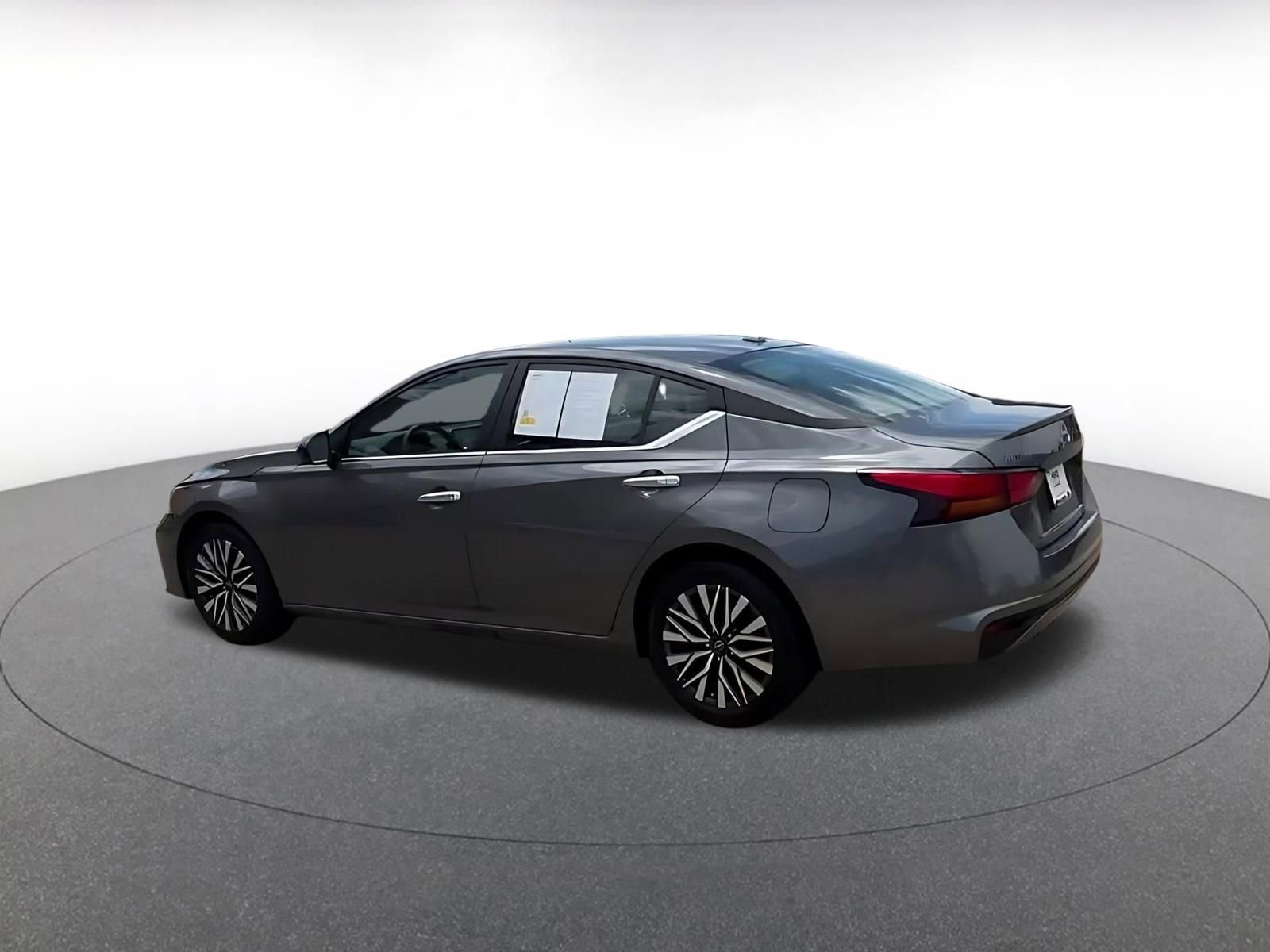 Thumbnail: 2025 Nissan Altima - 10