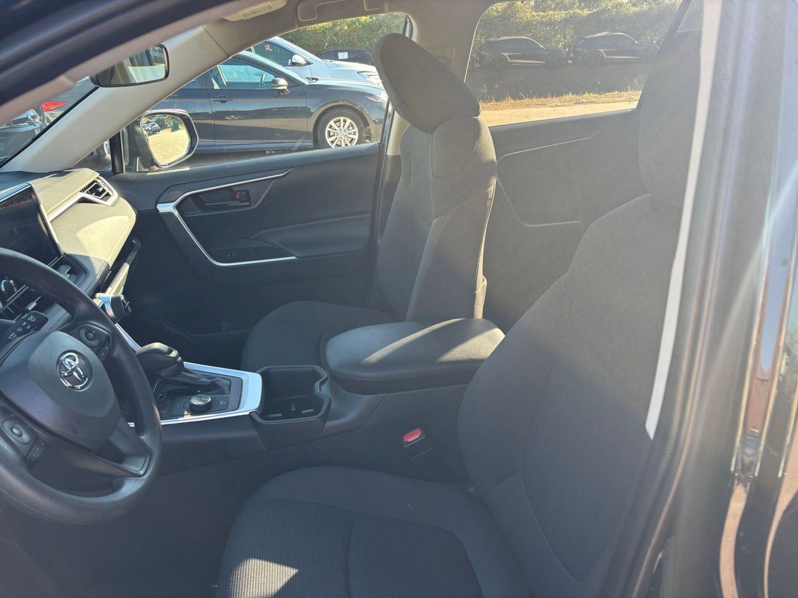 Thumbnail: 2025 Toyota RAV4 - 24