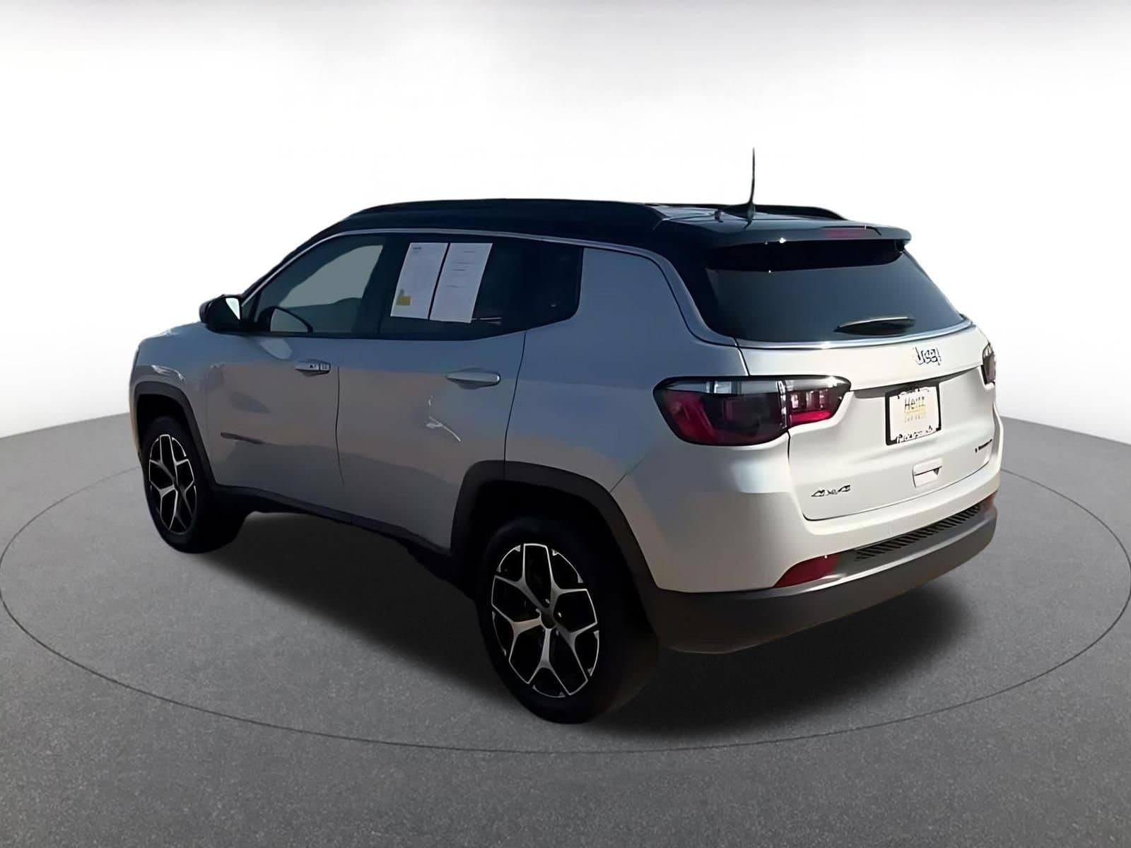 Thumbnail: 2025 Jeep Compass - 10