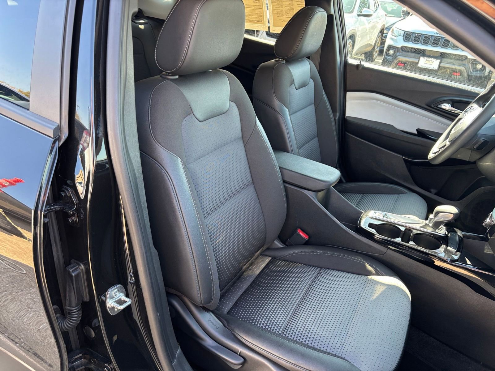 Thumbnail: 2025 Chevrolet Trax - 35