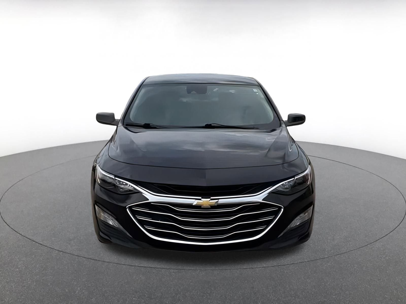 Thumbnail: 2023 Chevrolet Malibu - 4