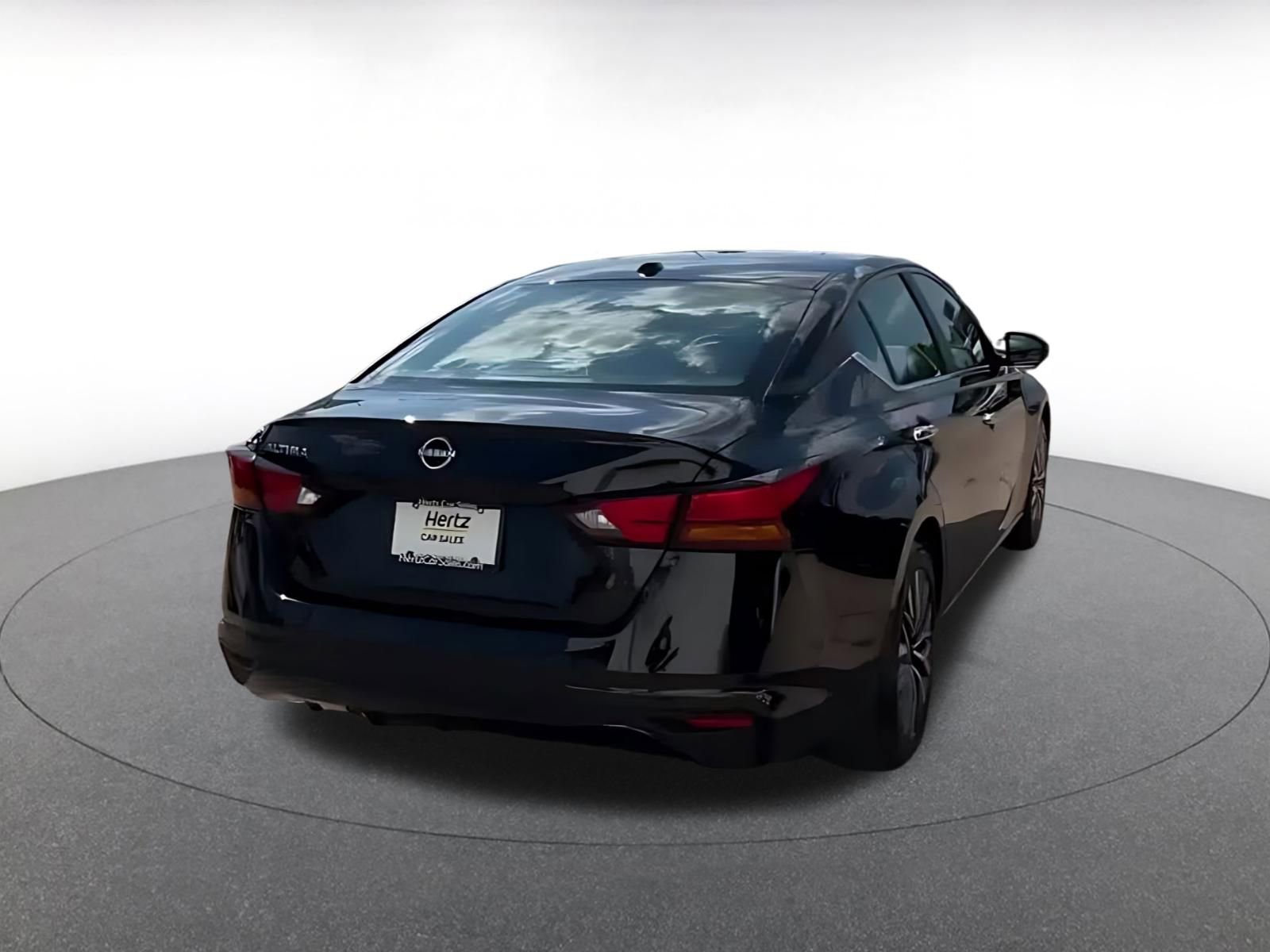 Thumbnail: 2025 Nissan Altima - 12