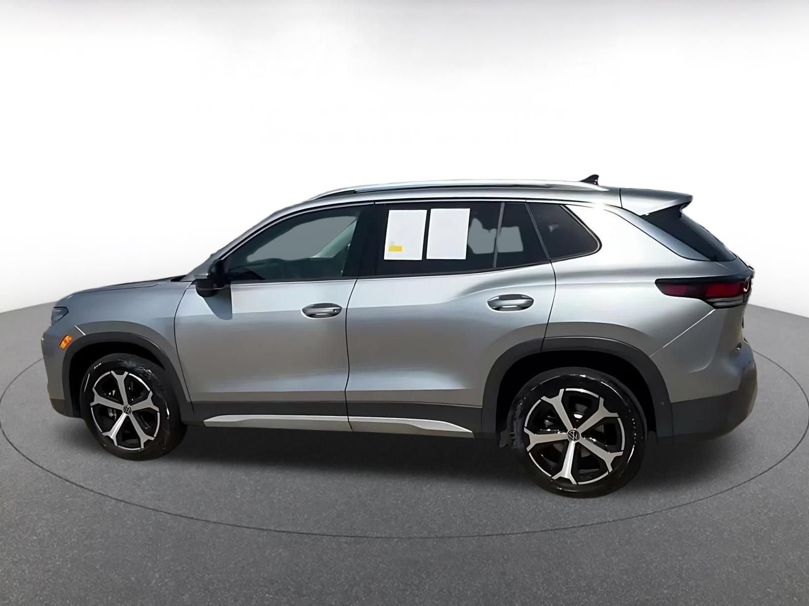 Thumbnail: 2026 Volkswagen Tiguan - 9