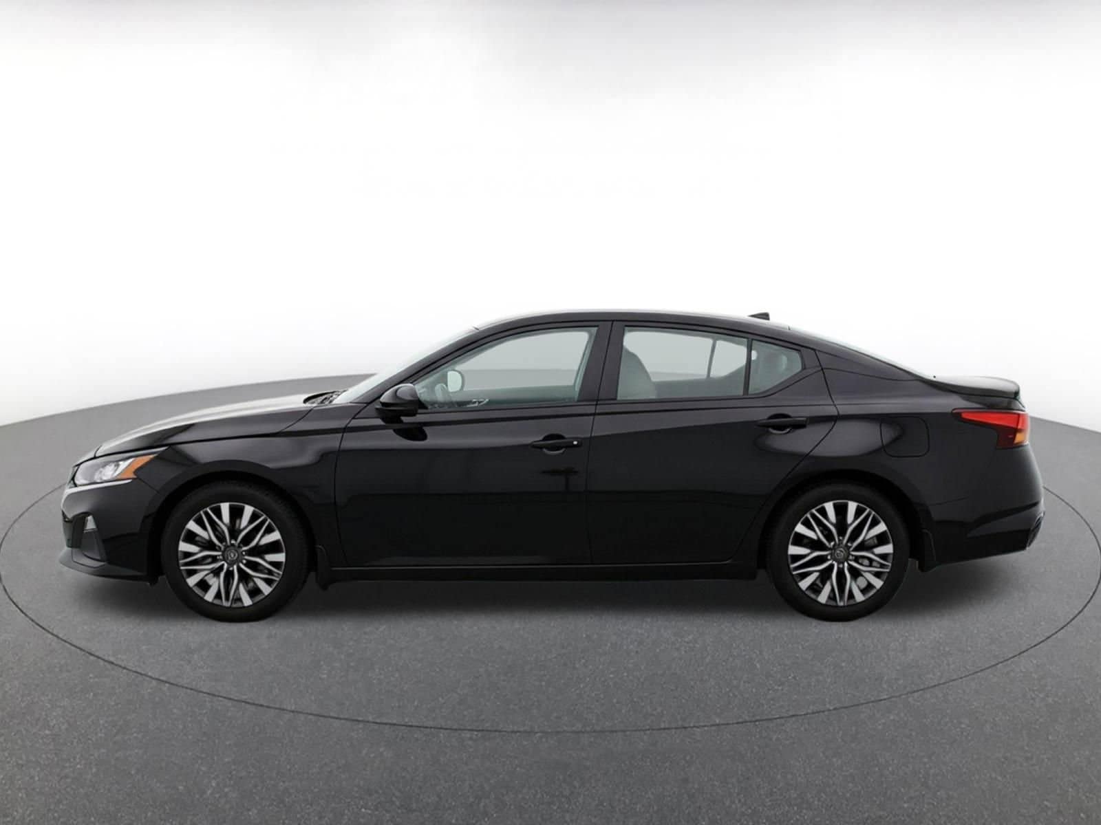 Thumbnail: 2025 Nissan Altima - 4