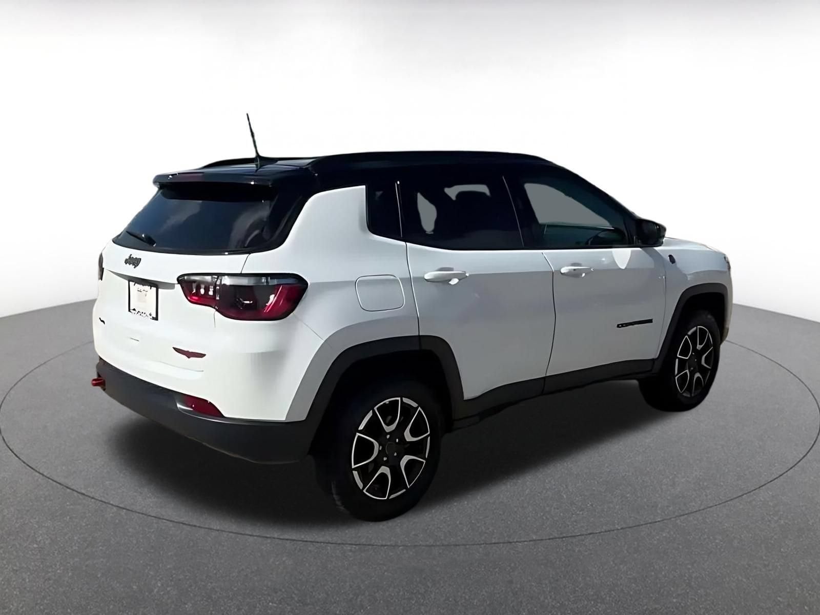 Thumbnail: 2025 Jeep Compass - 14