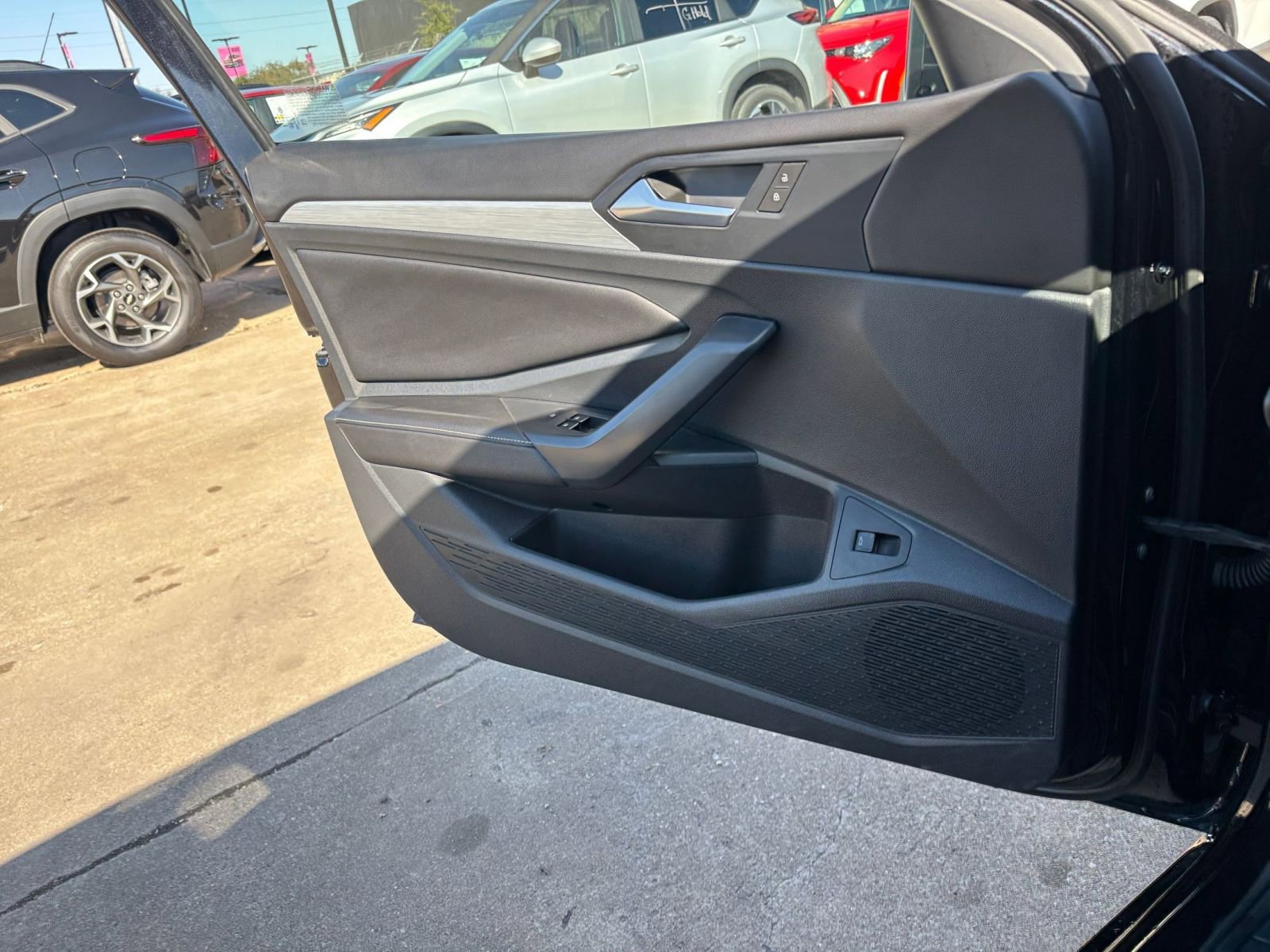 Thumbnail: 2025 Volkswagen Jetta - 18