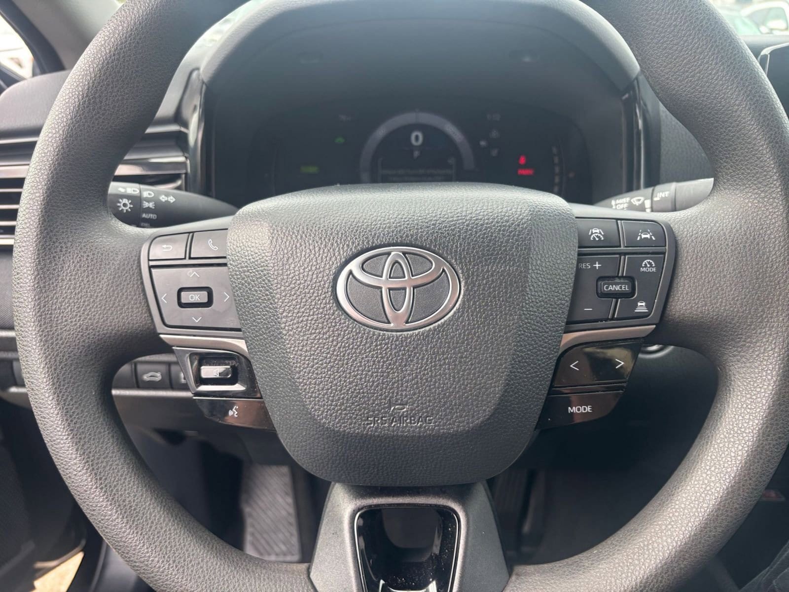 Thumbnail: 2025 Toyota Camry - 27