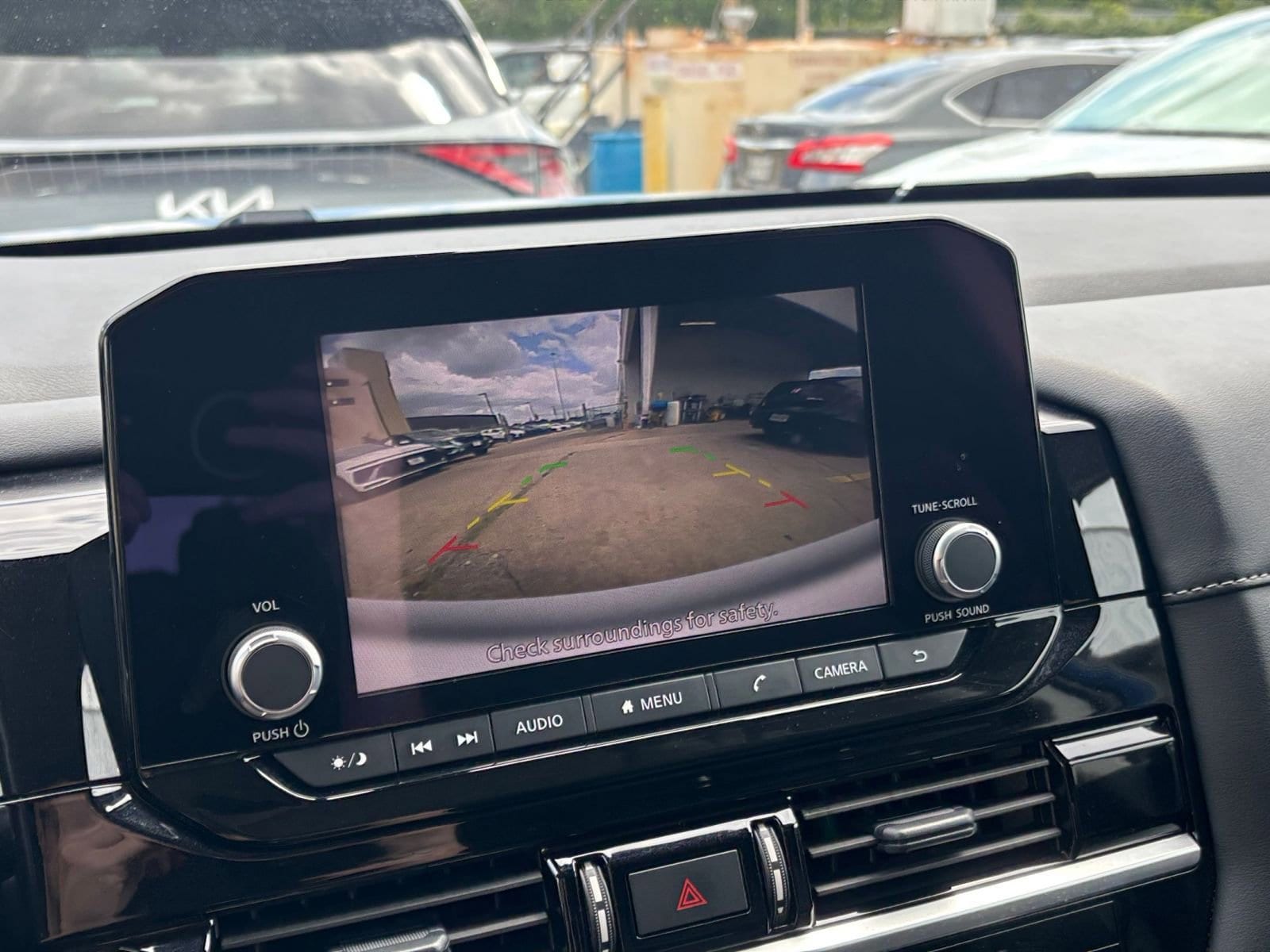 Thumbnail: 2025 Nissan Pathfinder - 25