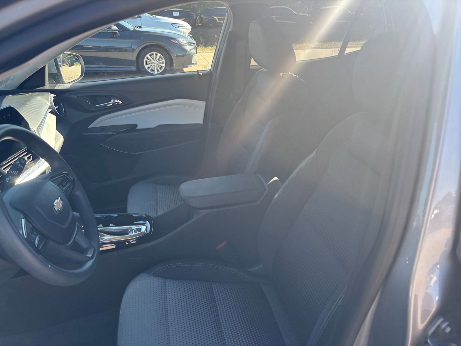 Thumbnail: 2025 Chevrolet Trax - 34