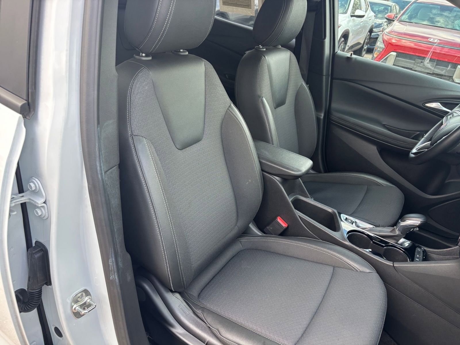 Thumbnail: 2025 Buick Encore GX - 35