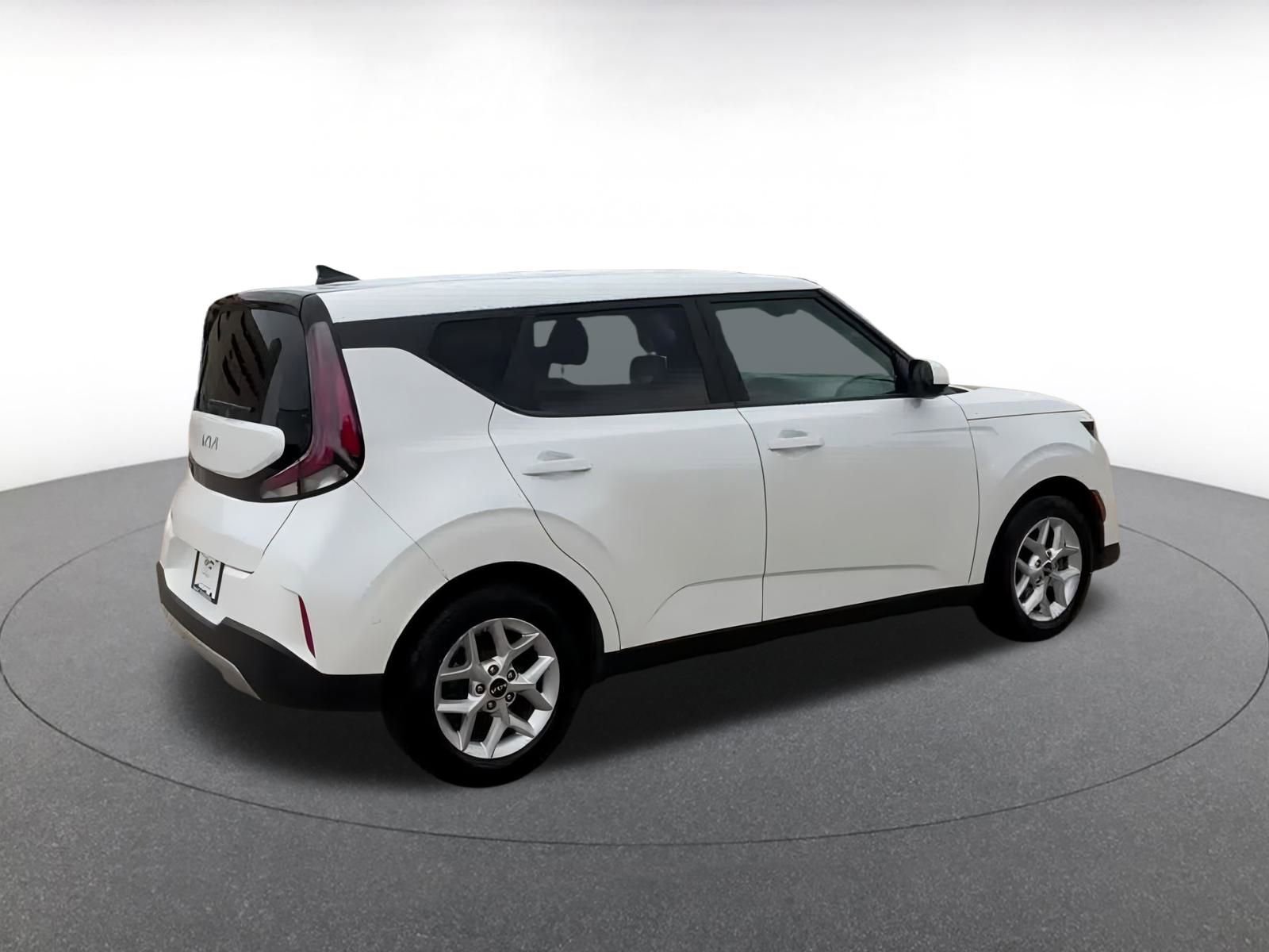 Thumbnail: 2023 Kia Soul - 15