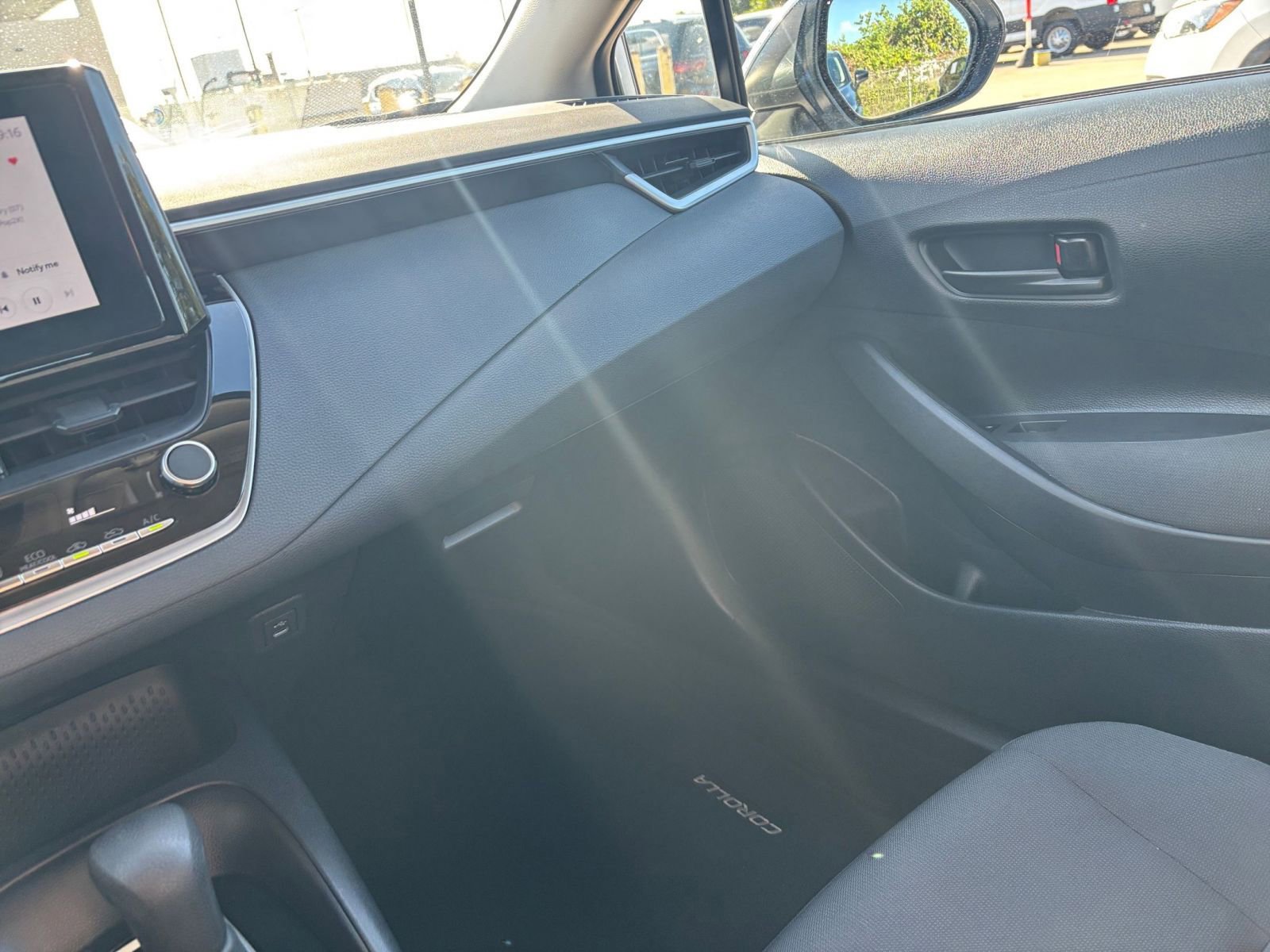 Thumbnail: 2025 Toyota Corolla - 33