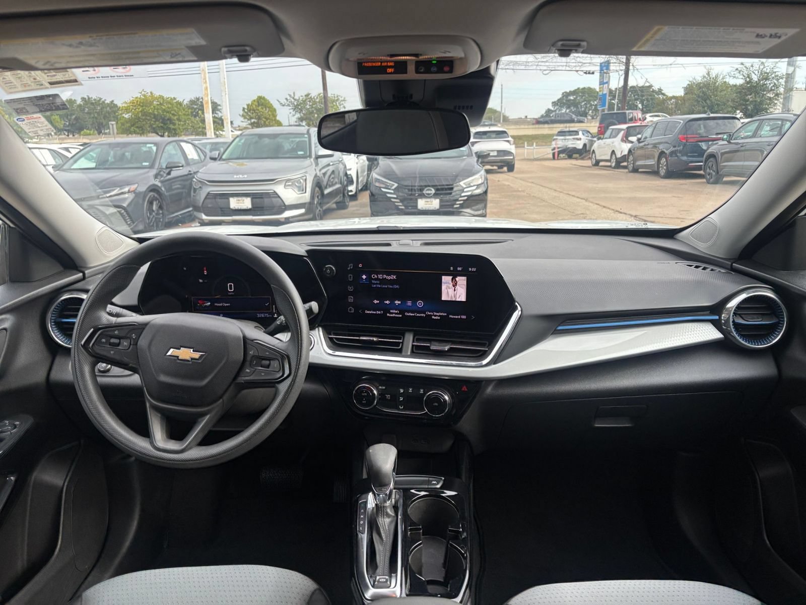 Thumbnail: 2025 Chevrolet Trax - 31