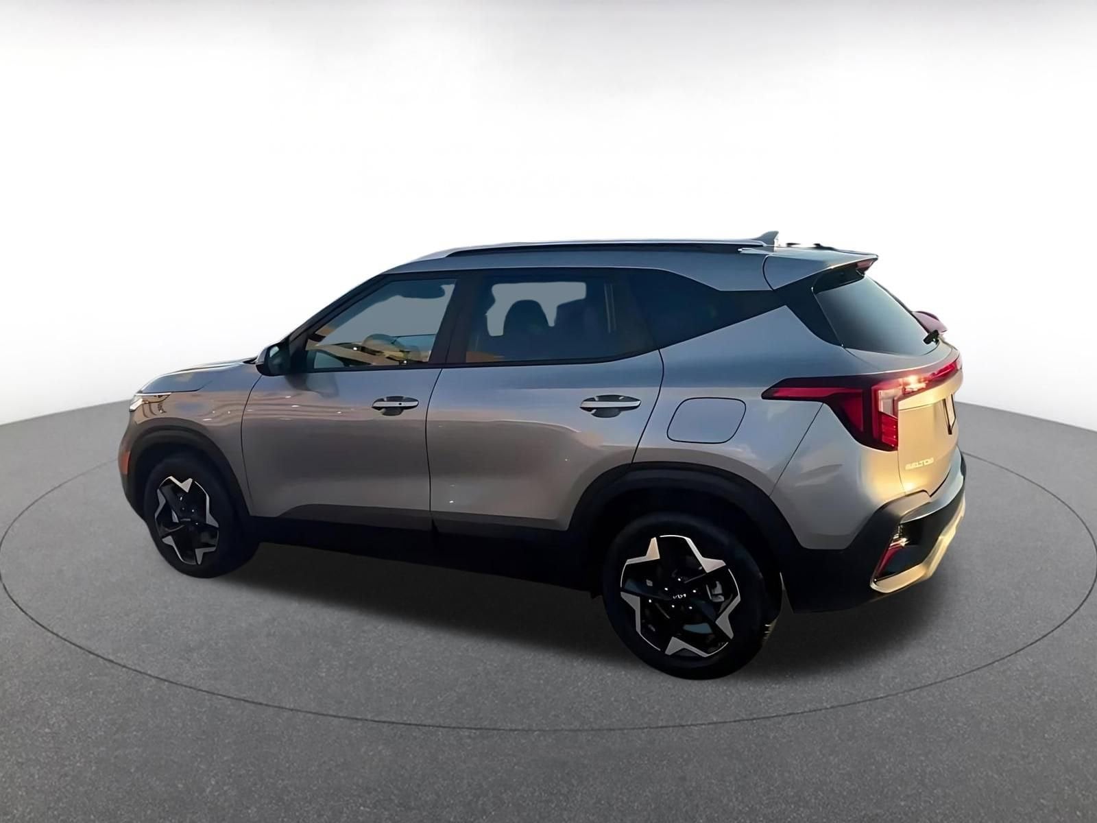 Thumbnail: 2025 Kia Seltos - 10