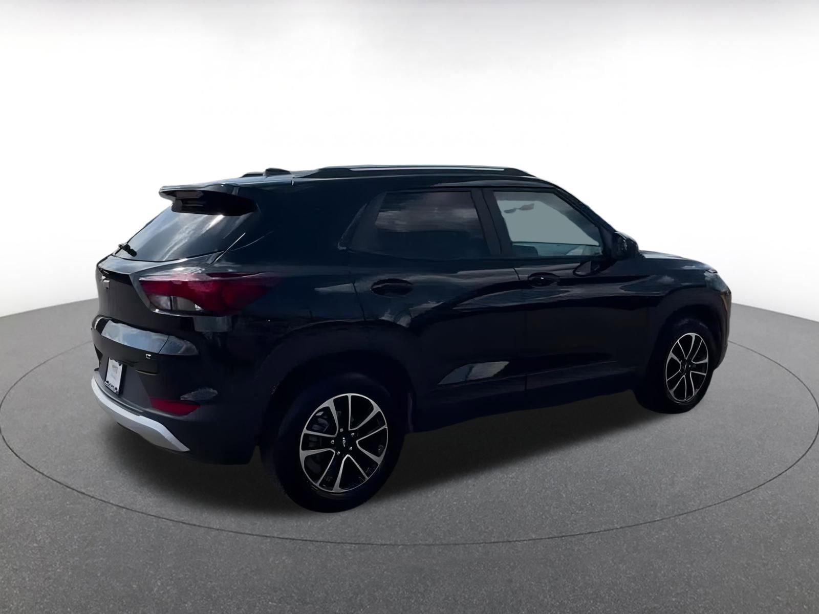 Thumbnail: 2025 Chevrolet TrailBlazer - 15