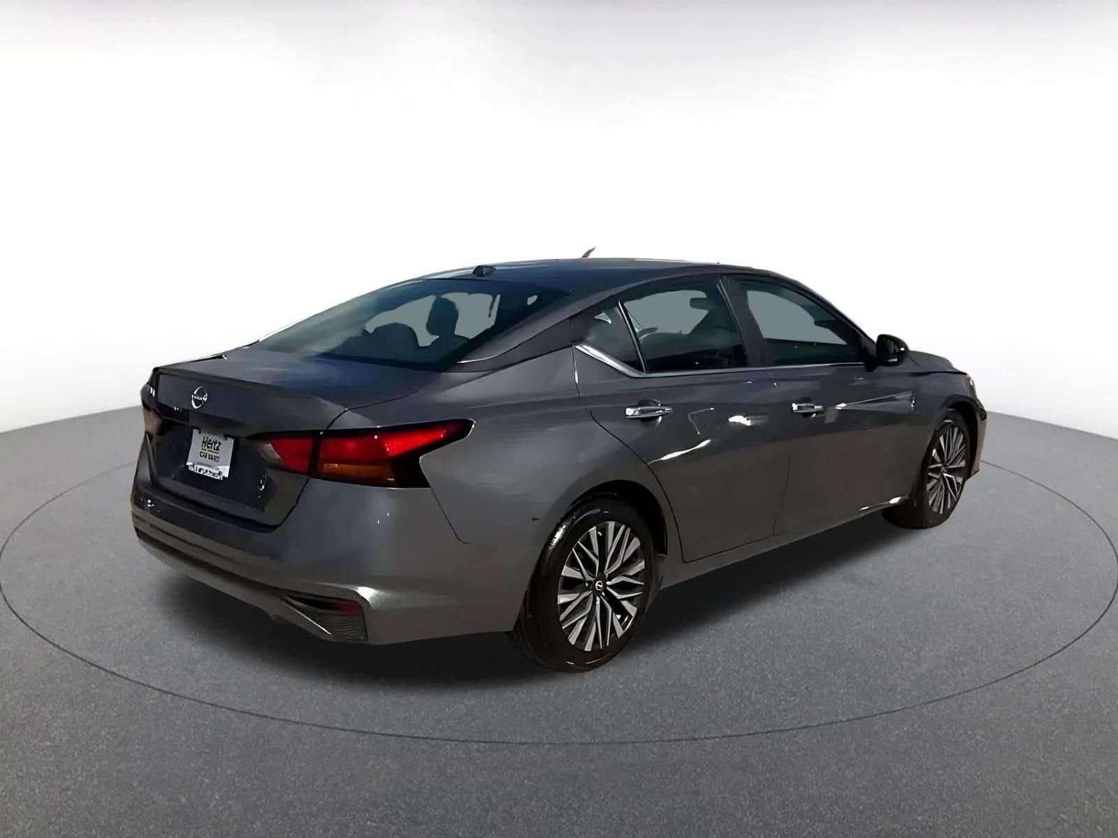 Thumbnail: 2025 Nissan Altima - 13