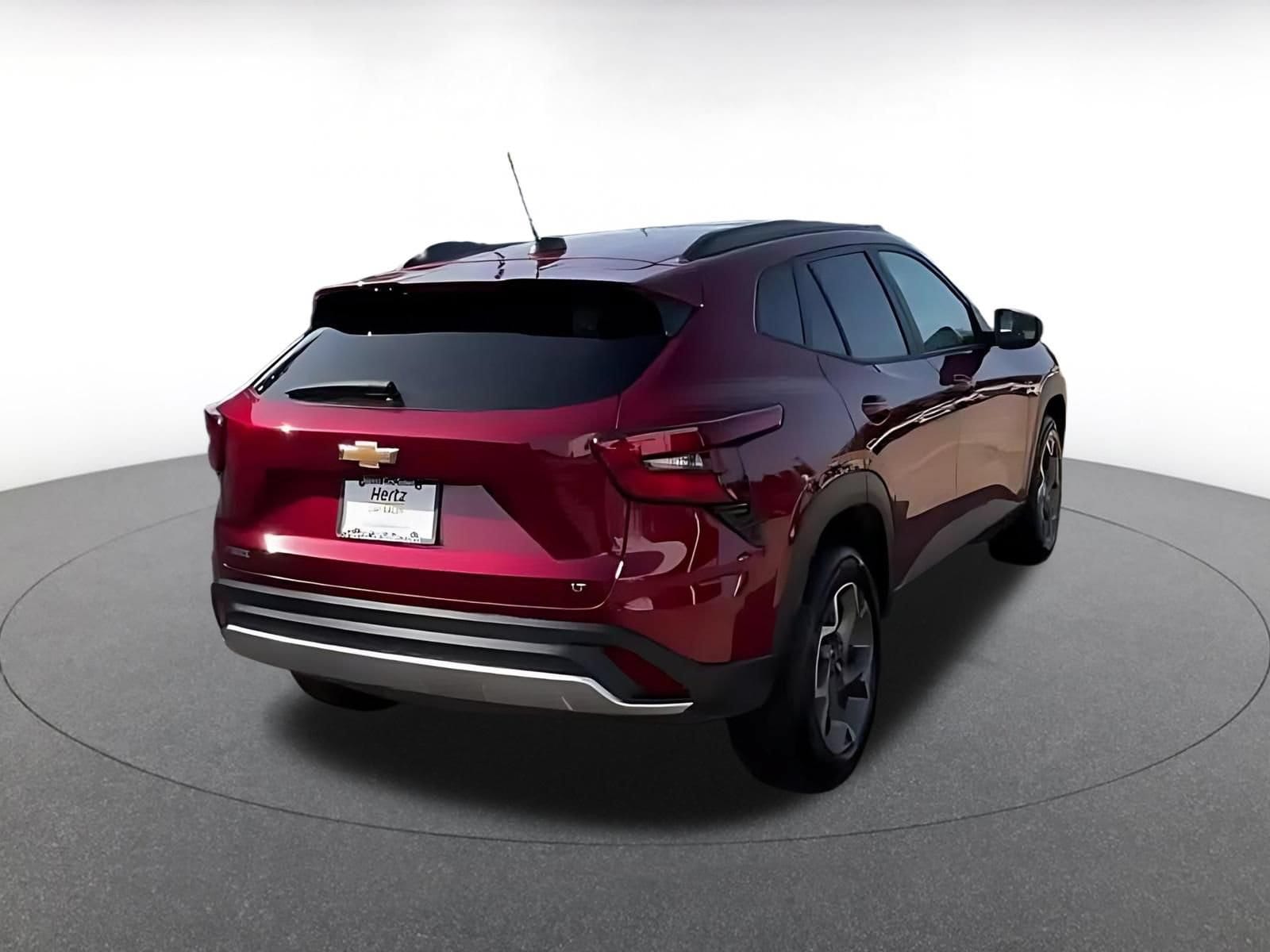 Thumbnail: 2025 Chevrolet Trax - 14