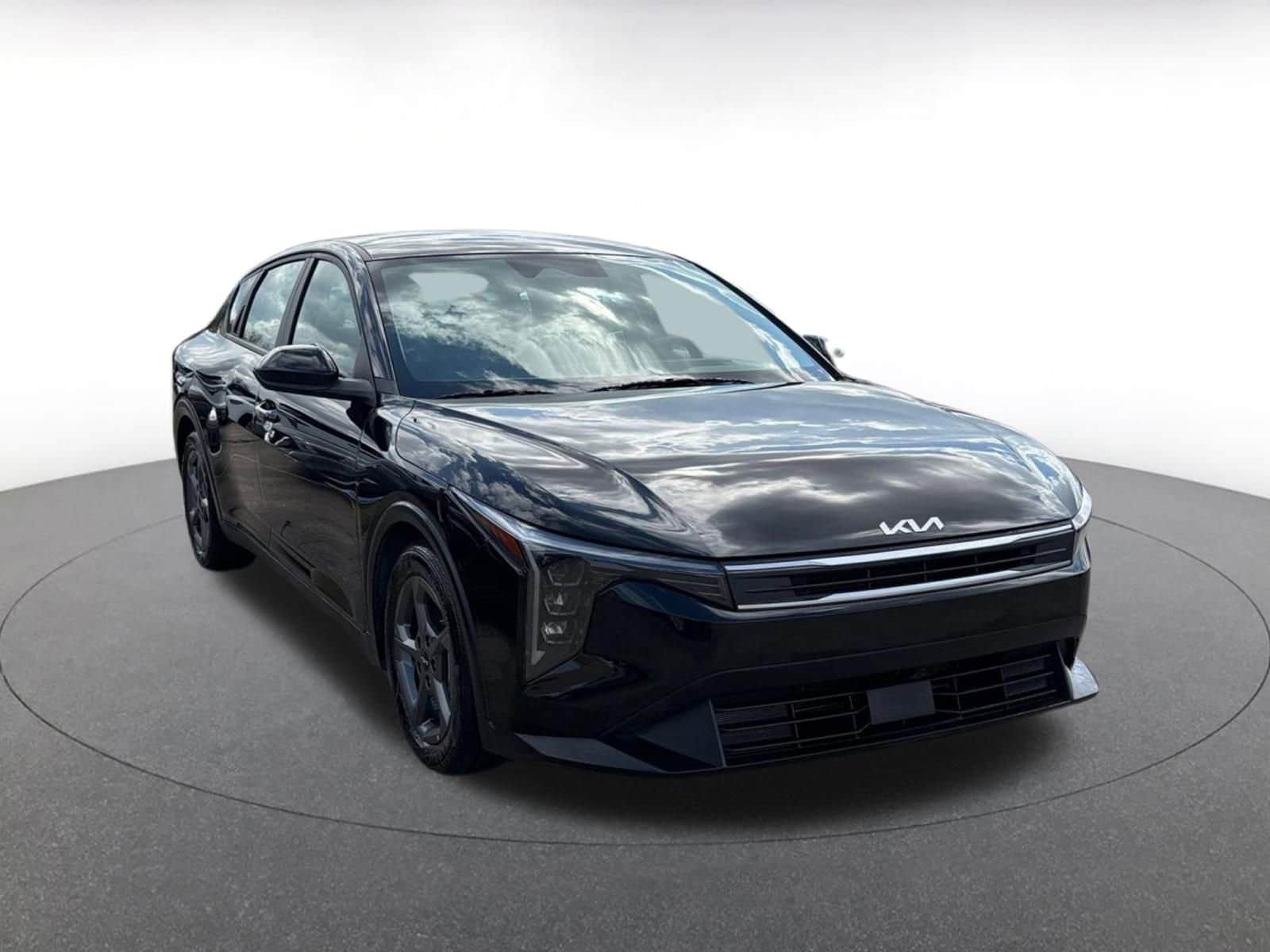 Thumbnail: 2025 Kia K4 - 1