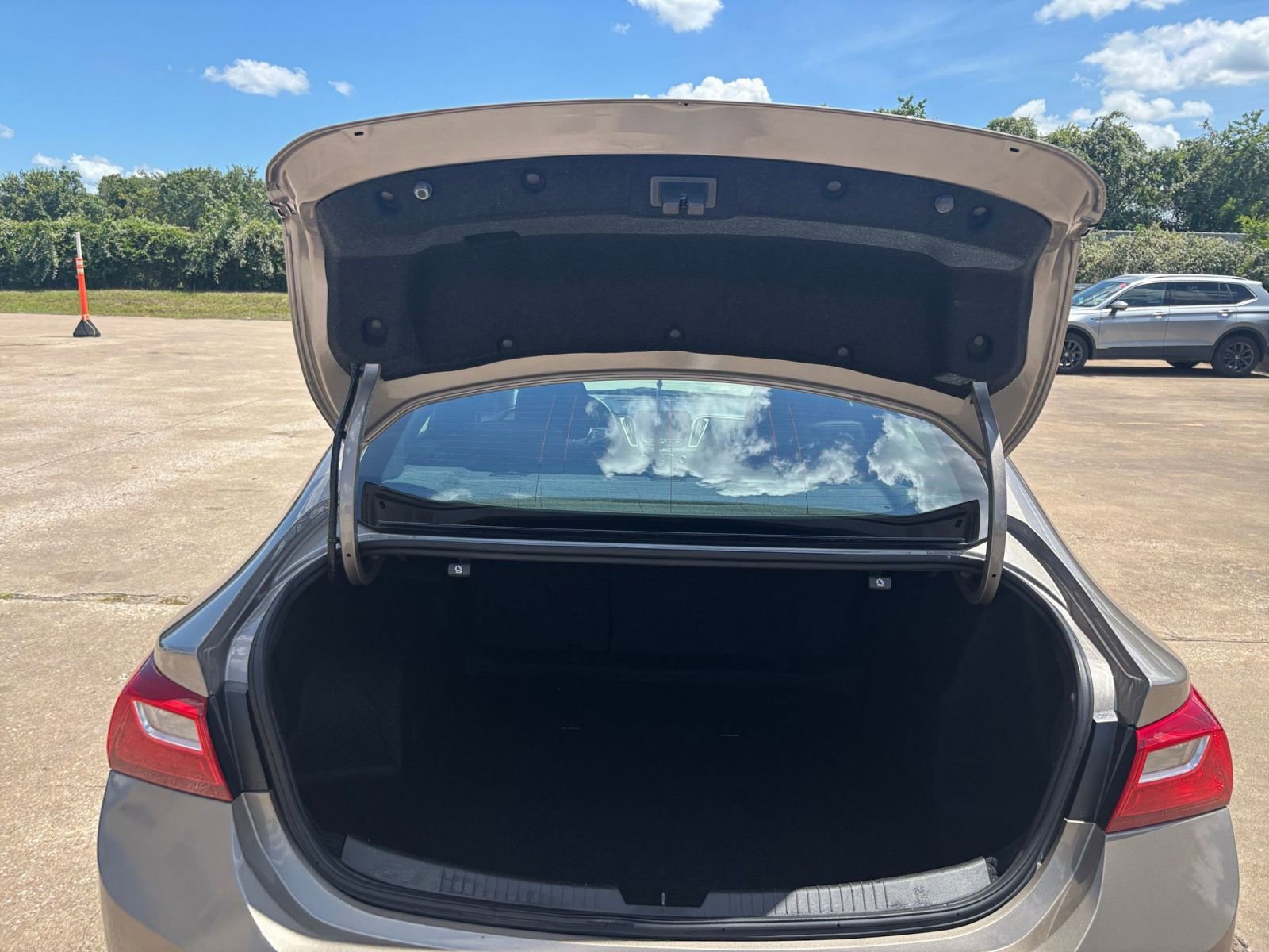 Thumbnail: 2024 Chevrolet Malibu - 29