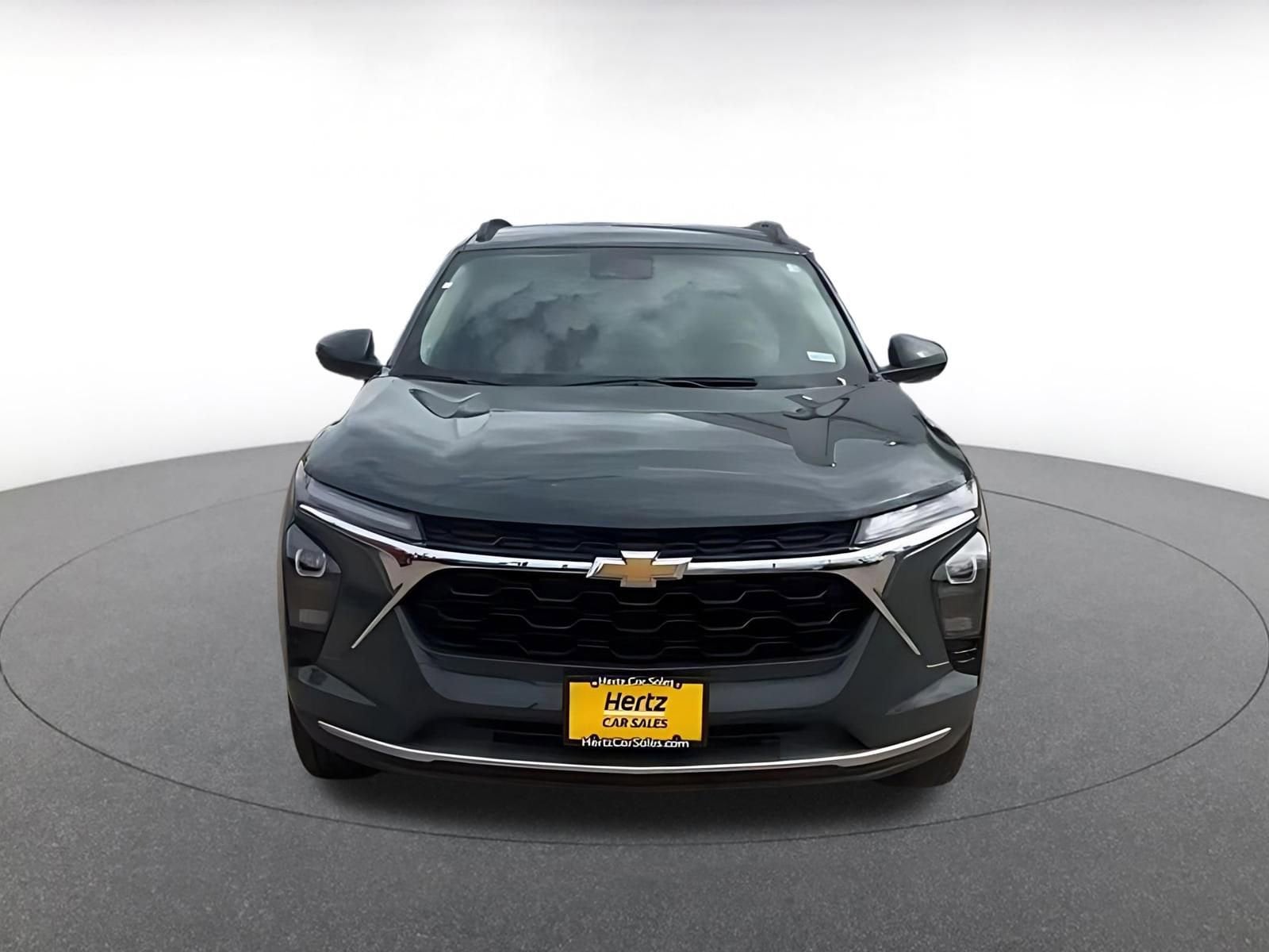 Thumbnail: 2025 Chevrolet Trax - 4