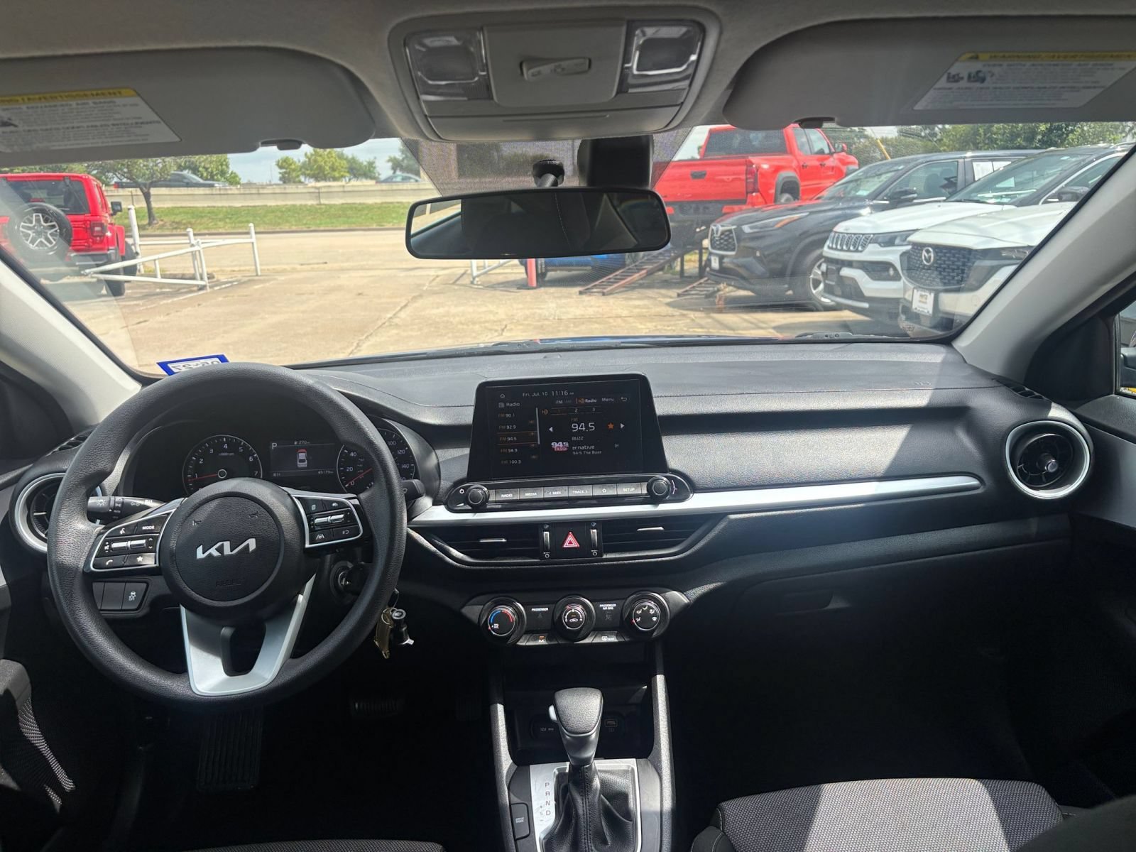 Thumbnail: 2024 Kia Forte - 31