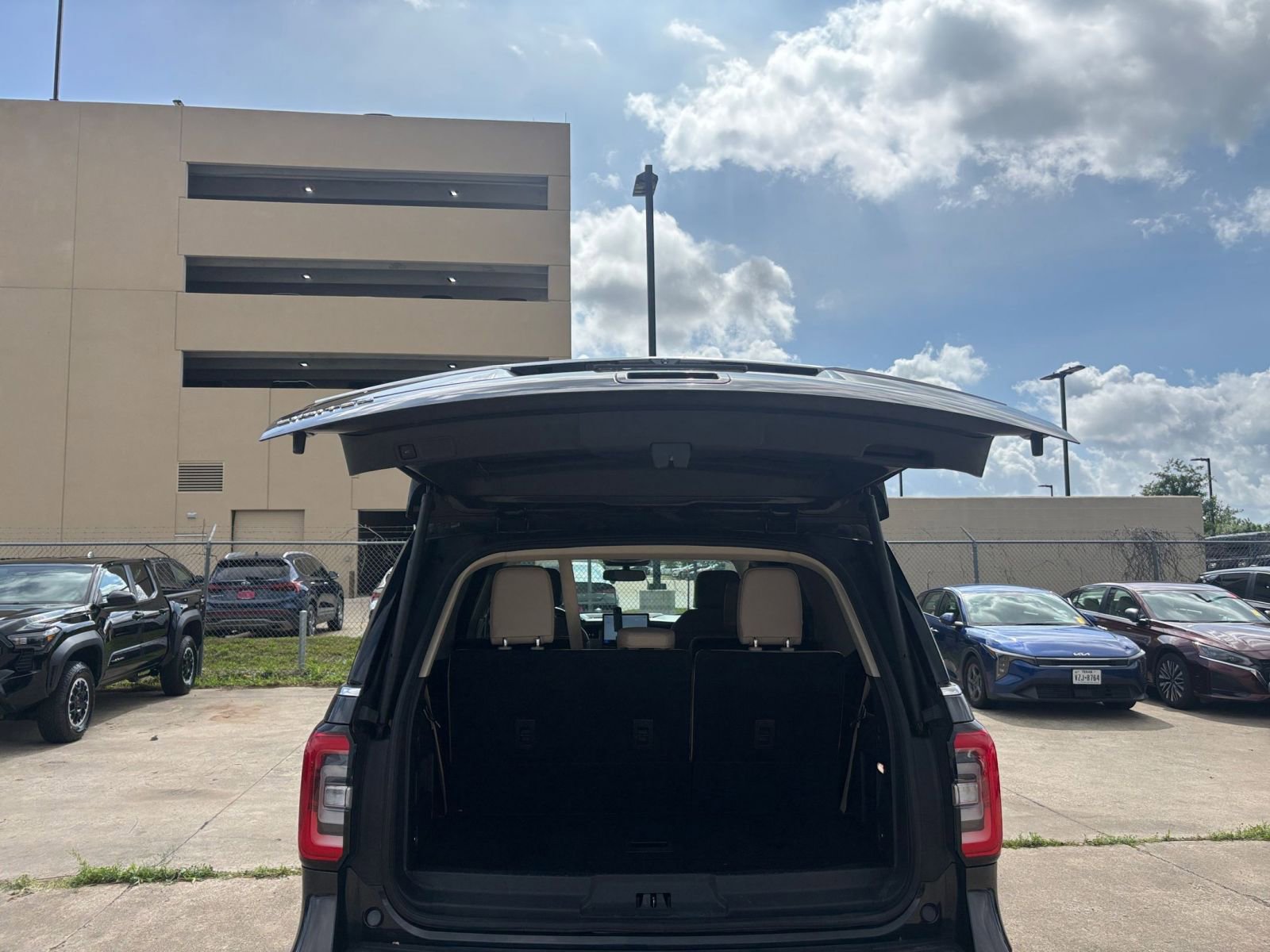 Thumbnail: 2024 Ford Expedition - 34