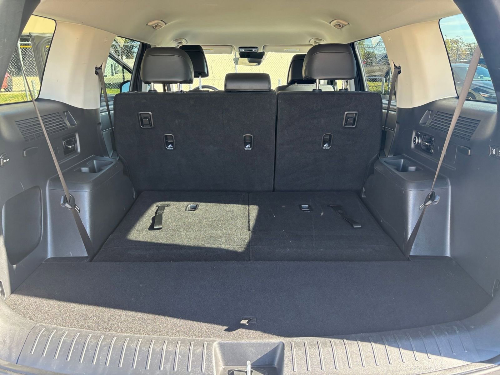 Thumbnail: 2025 Hyundai Santa Fe - 31