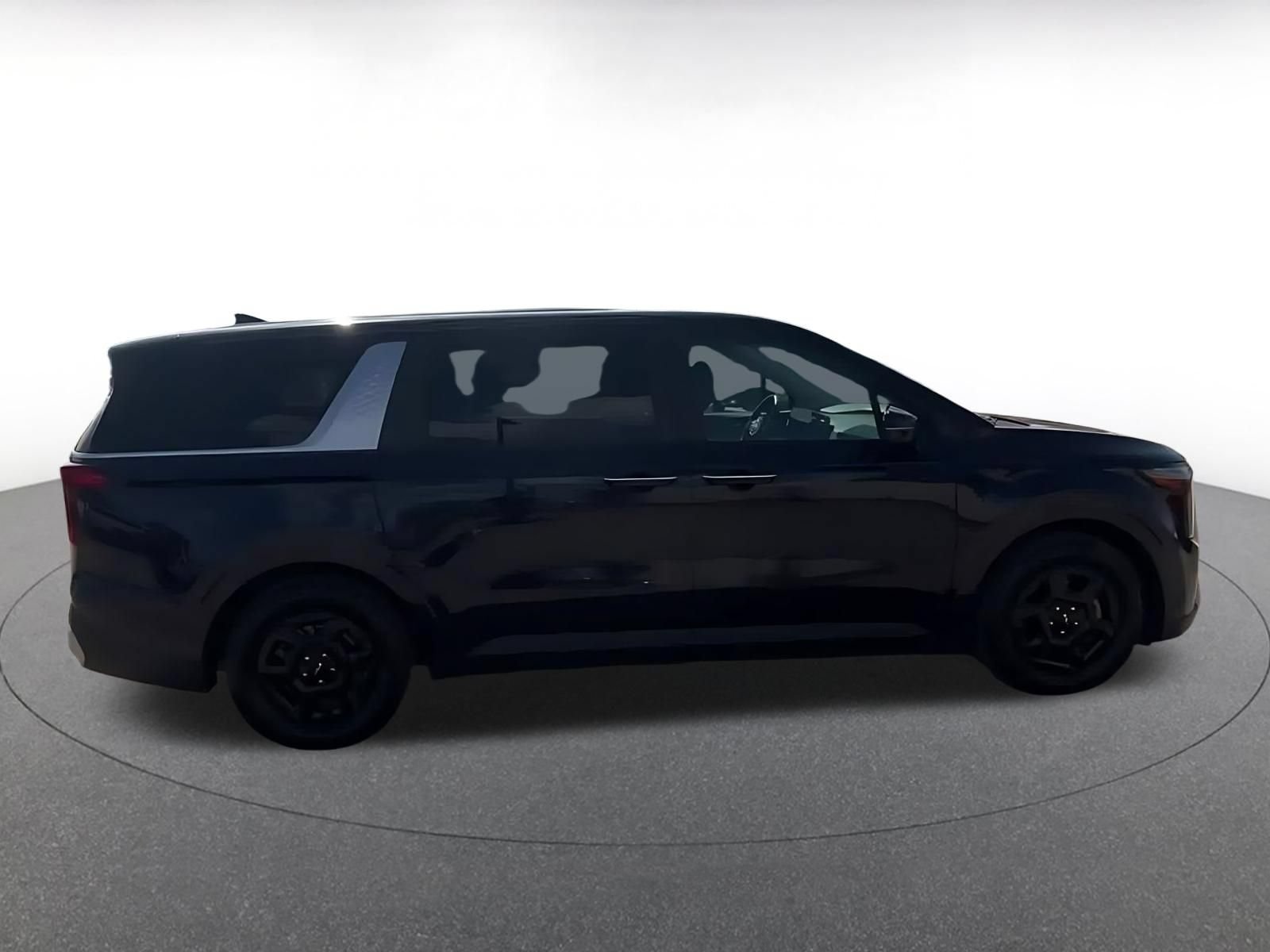Thumbnail: 2026 Kia Carnival - 16