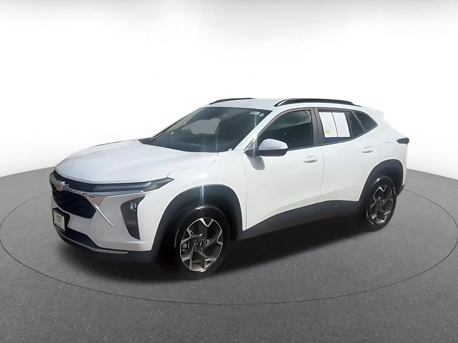 Thumbnail: 2025 Chevrolet Trax - 8
