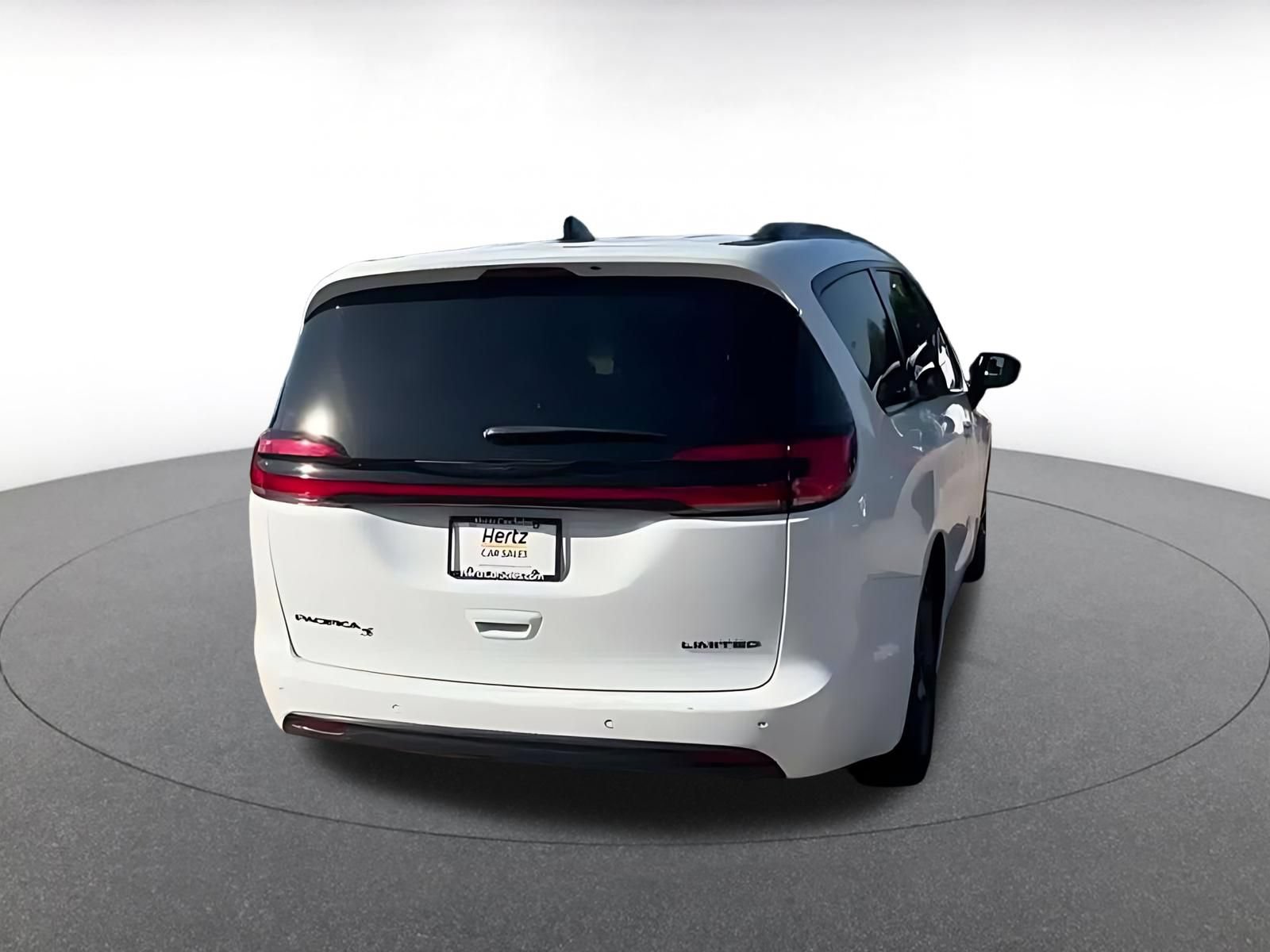 Thumbnail: 2025 Chrysler Pacifica - 14