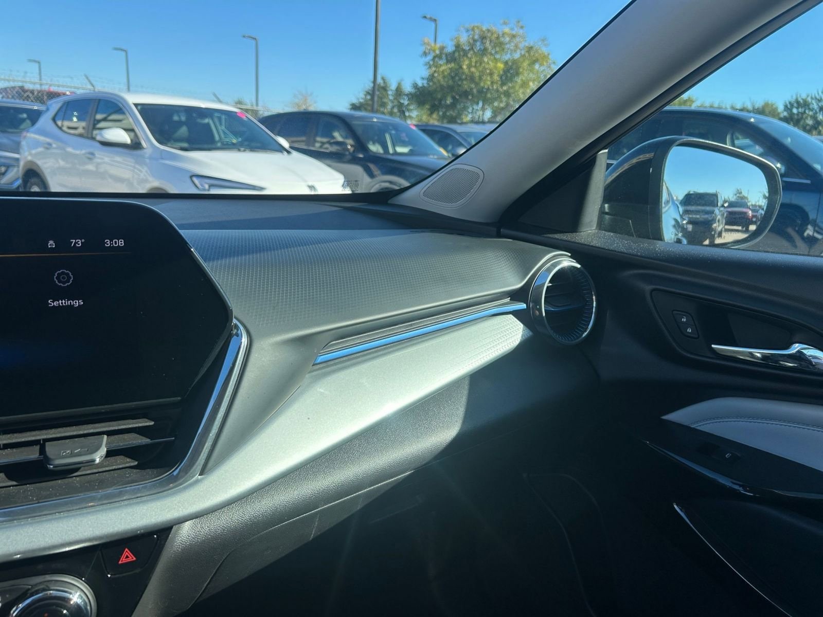 Thumbnail: 2025 Chevrolet Trax - 33