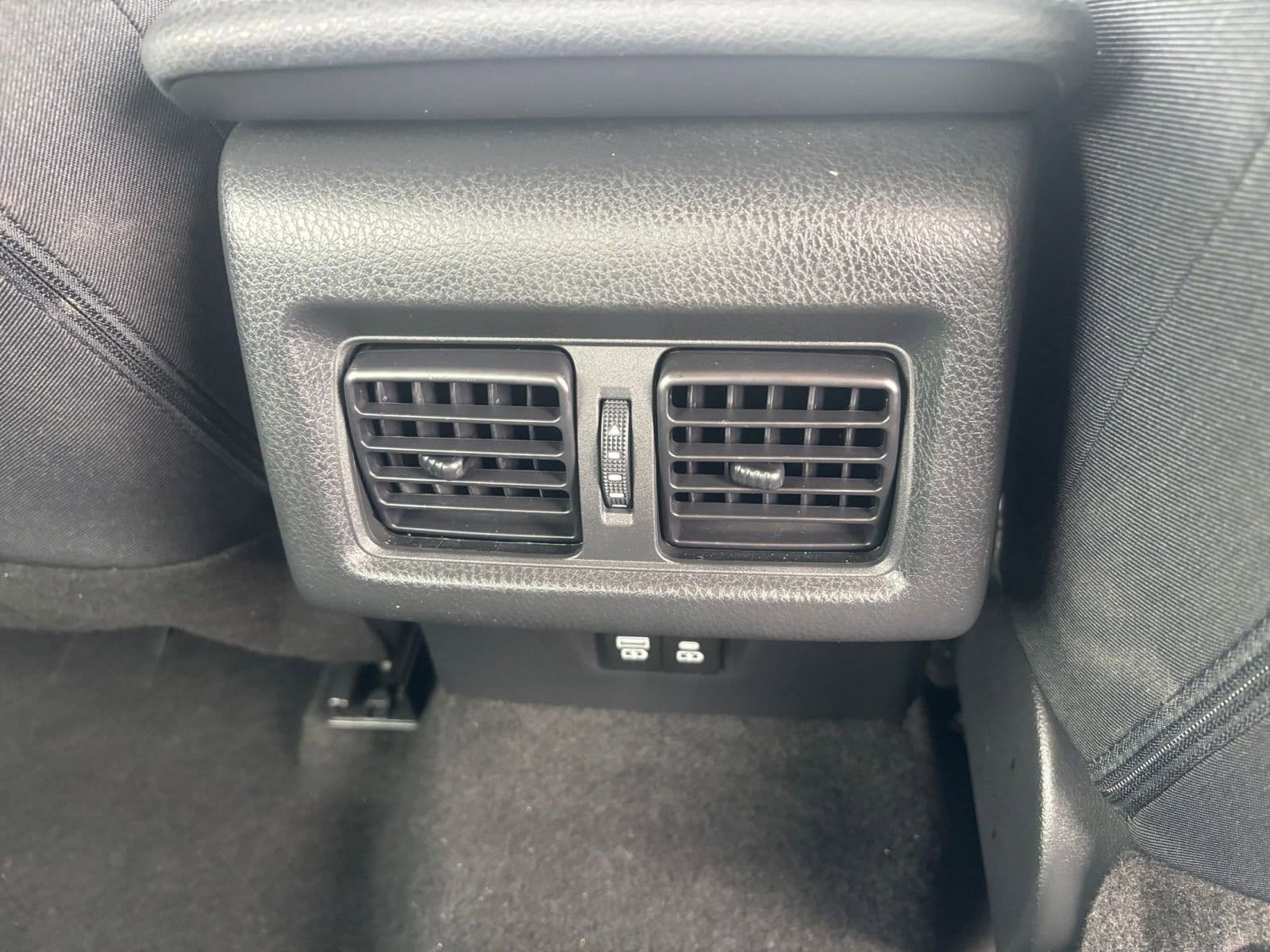 Thumbnail: 2025 Toyota Camry - 23