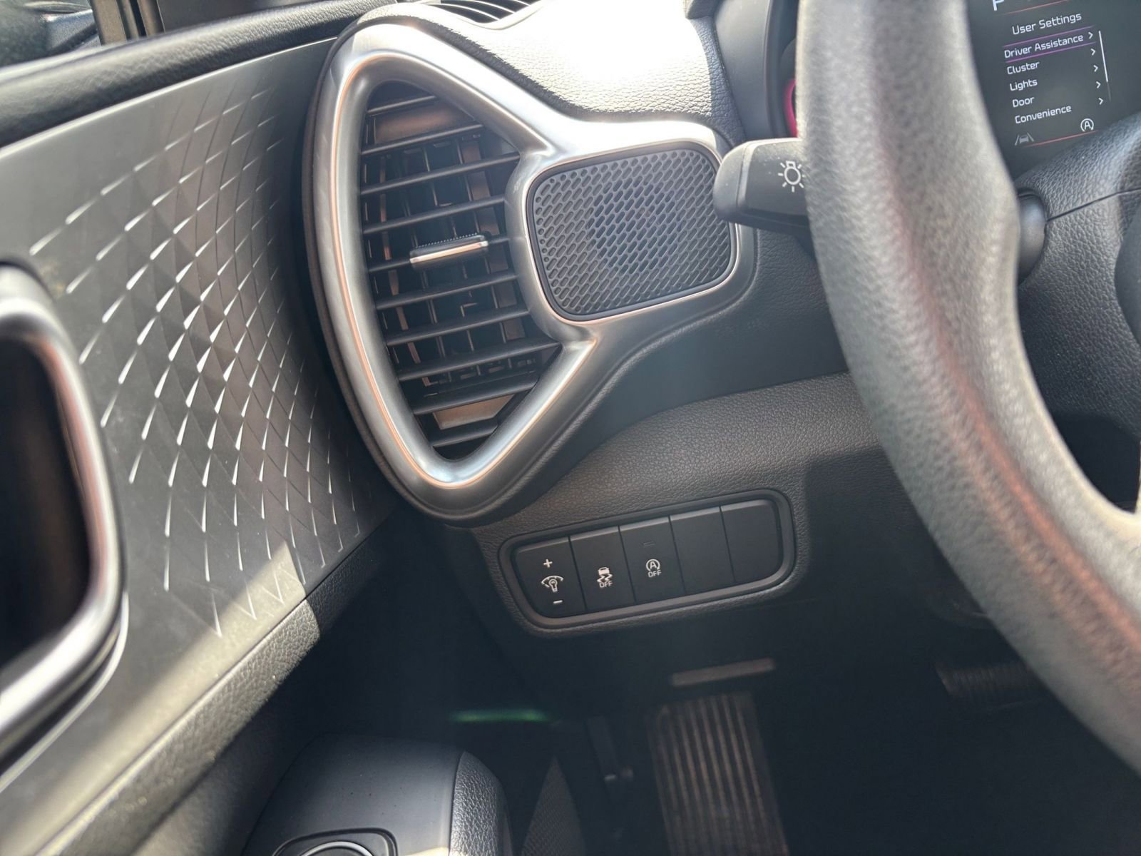 Thumbnail: 2025 Kia Soul - 32