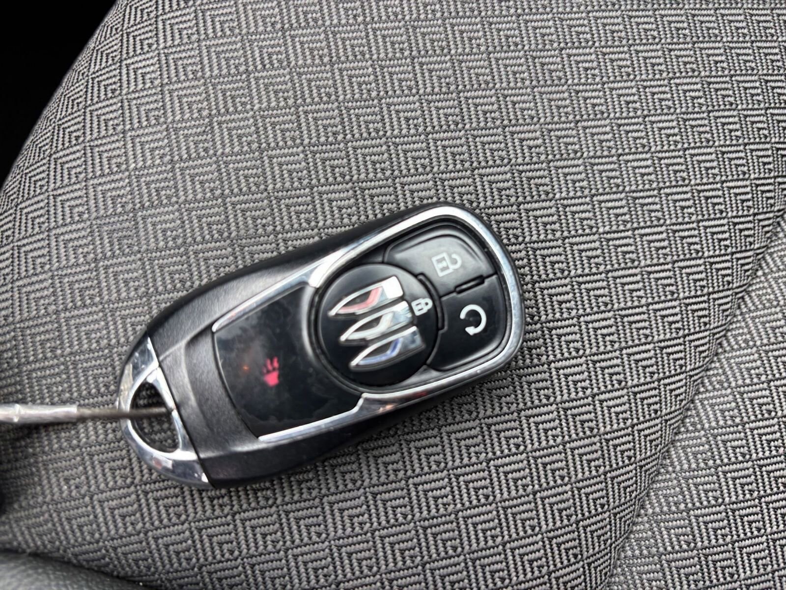 Thumbnail: 2025 Buick Encore GX - 21