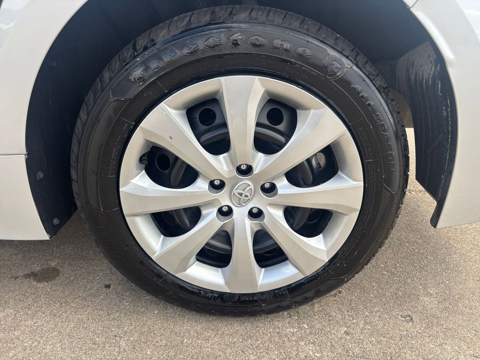 Thumbnail: 2025 Toyota Corolla - 28