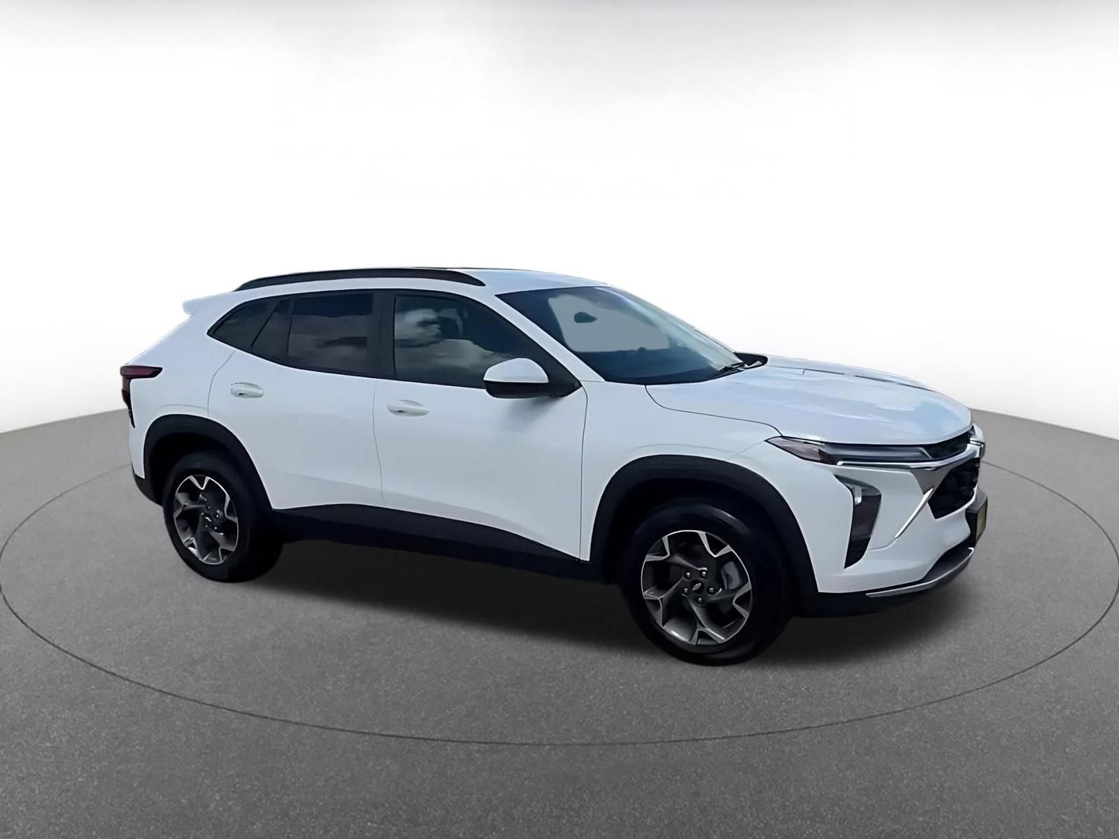 Thumbnail: 2025 Chevrolet Trax - 2