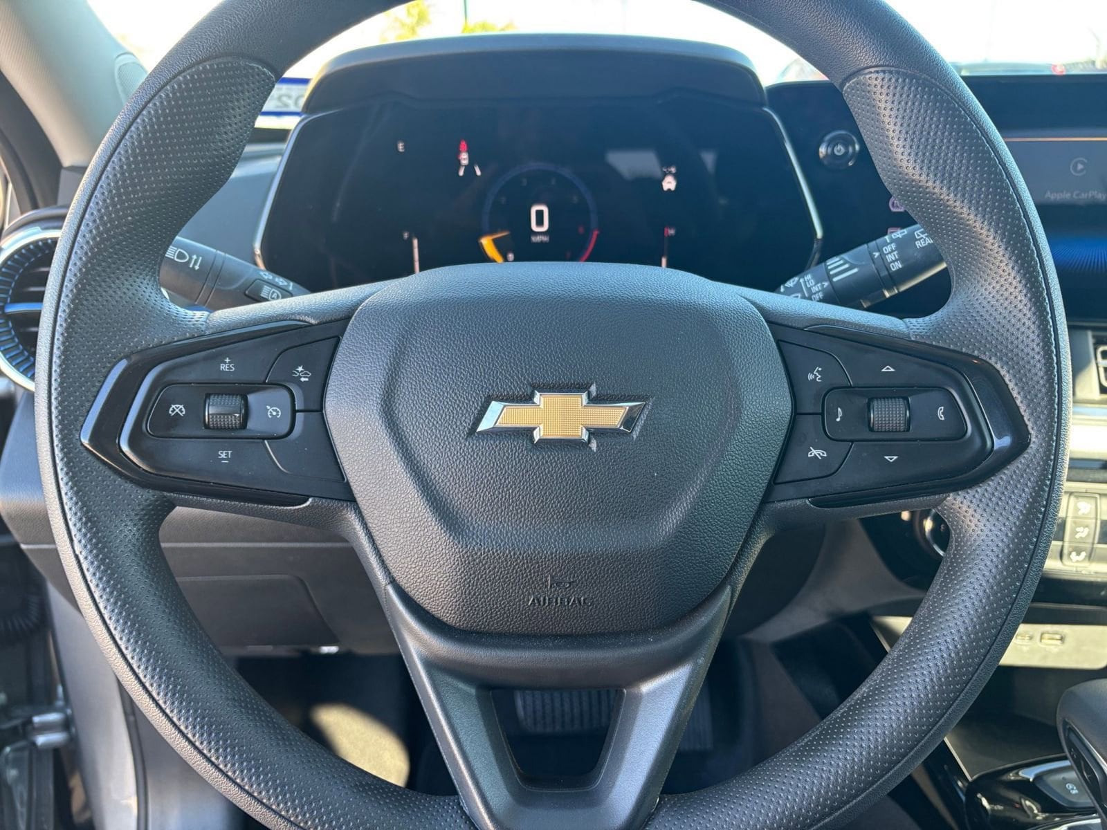 Thumbnail: 2025 Chevrolet Trax - 25