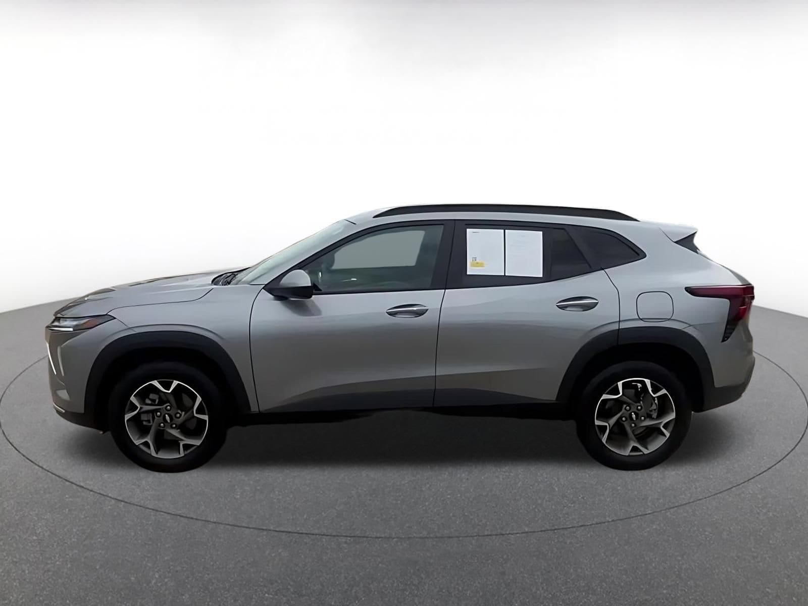 Thumbnail: 2025 Chevrolet Trax - 9