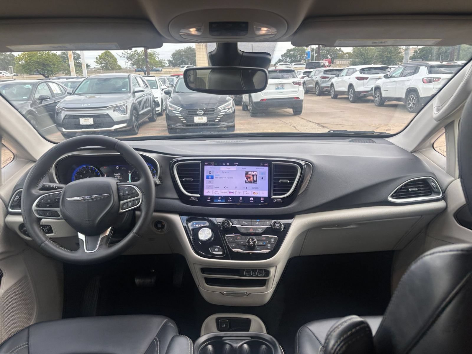 Thumbnail: 2024 Chrysler Pacifica - 35