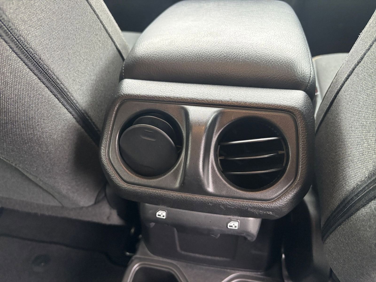 Thumbnail: 2025 Jeep Wrangler - 22