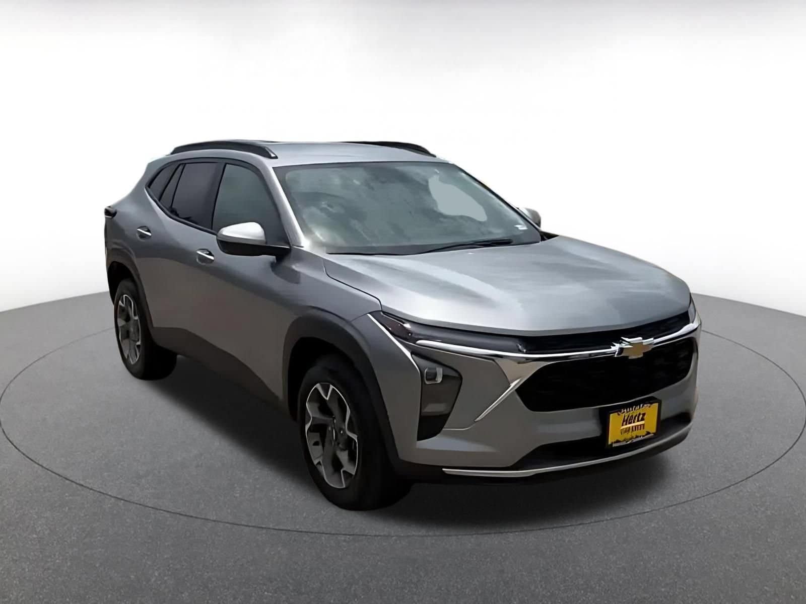 Thumbnail: 2025 Chevrolet Trax - 3