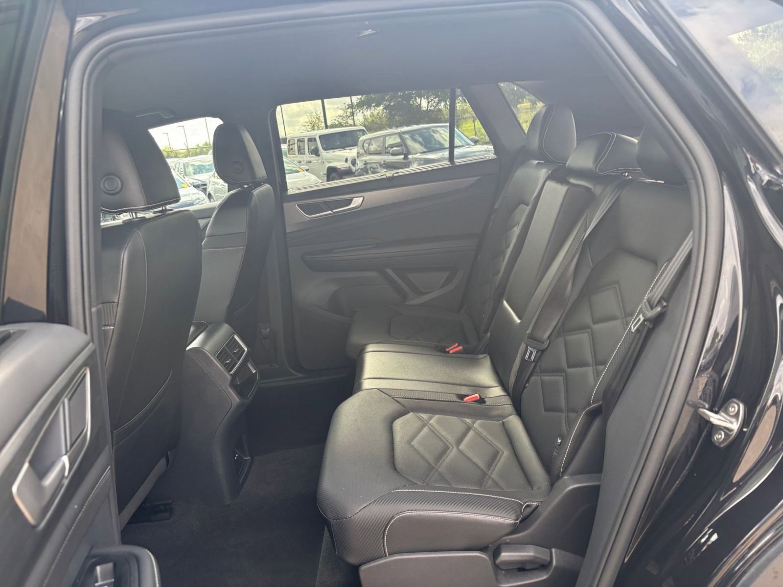 Thumbnail: 2025 Volkswagen Atlas - 25