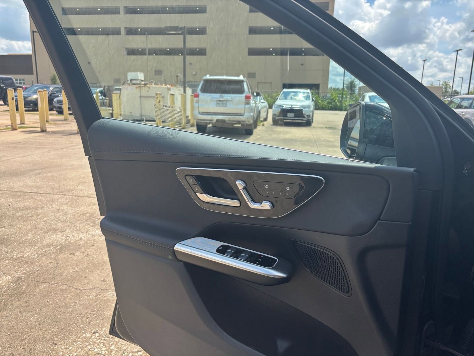 Thumbnail: 2024 Mercedes-Benz GLC - 20