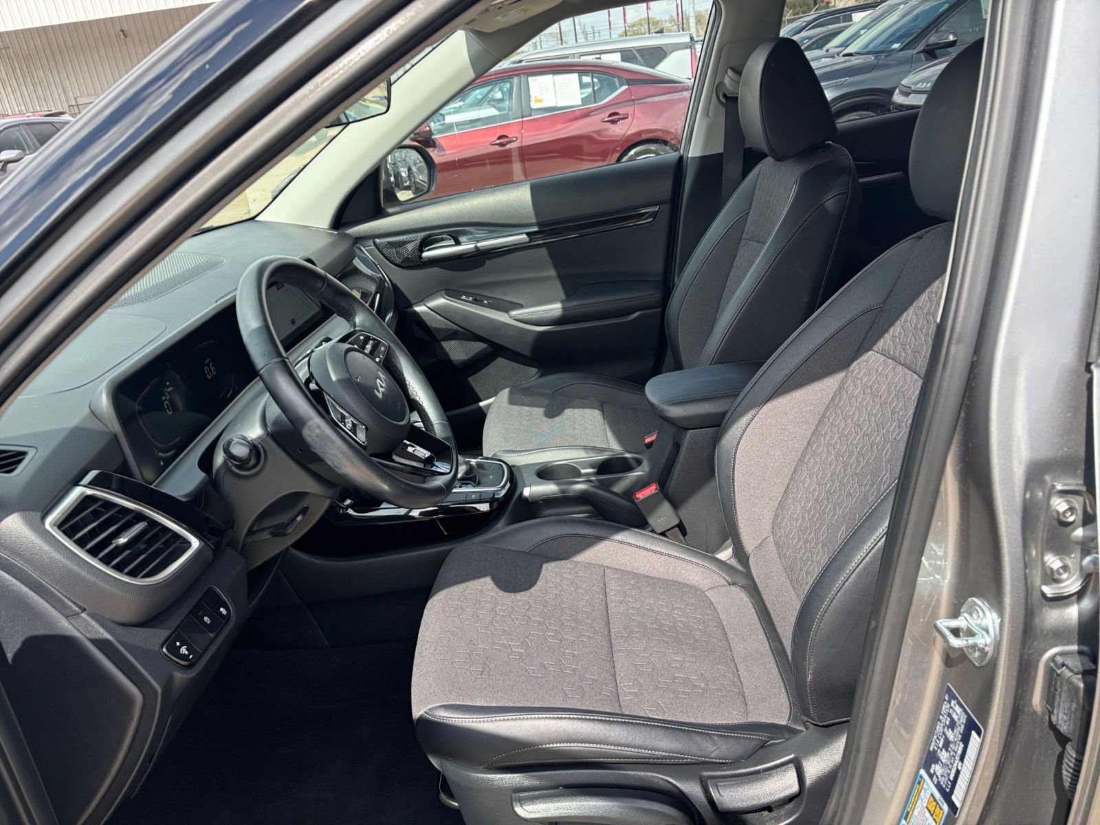 Thumbnail: 2025 Kia Seltos - 28