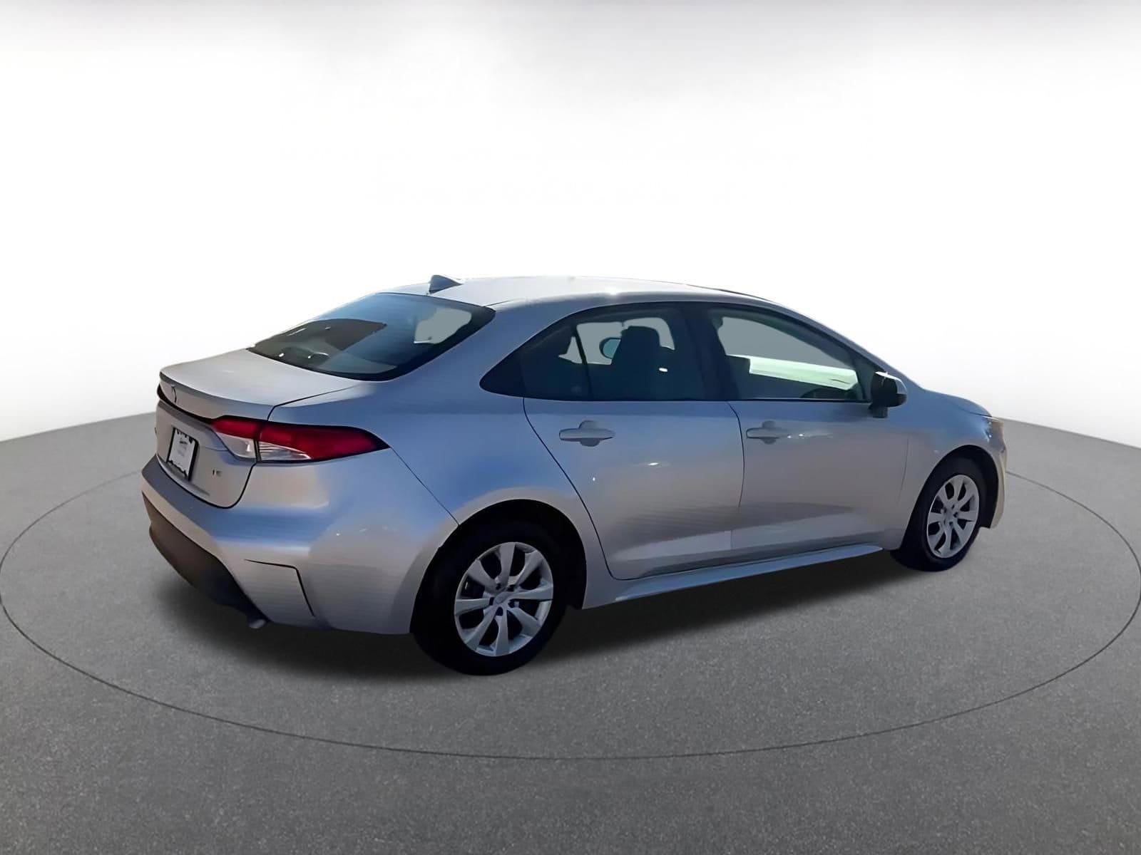 Thumbnail: 2025 Toyota Corolla - 11