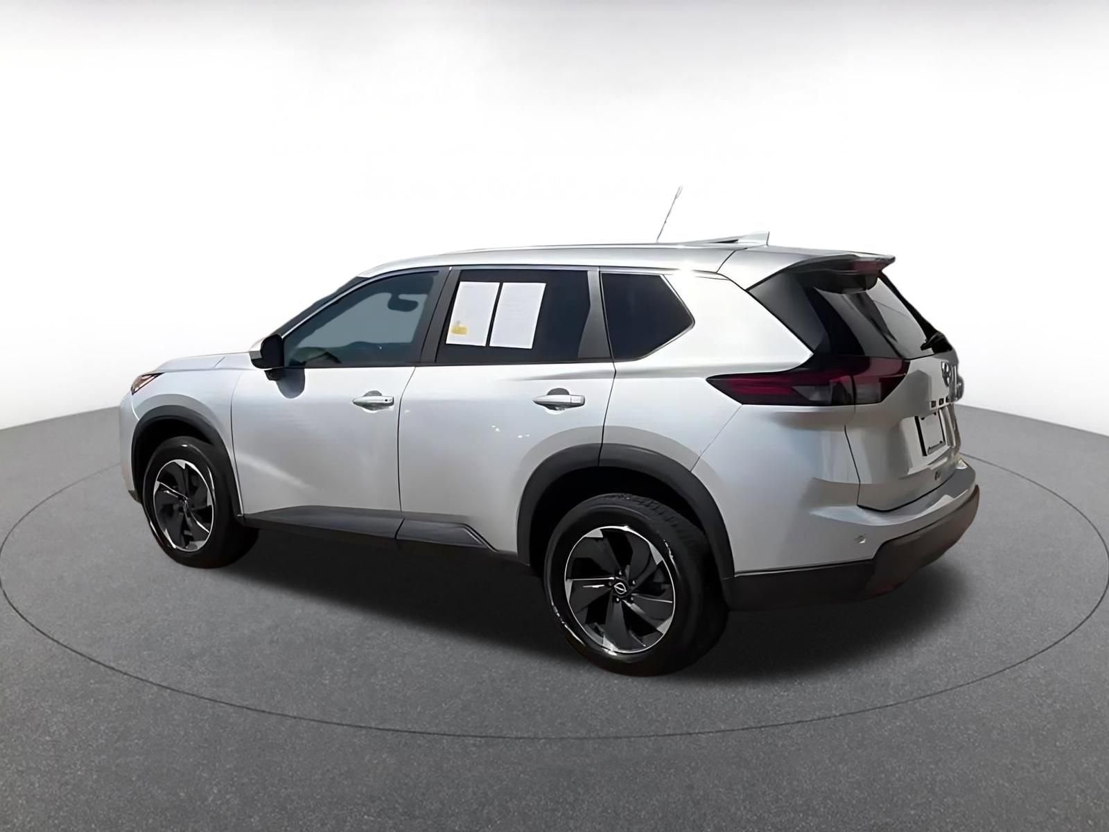 Thumbnail: 2025 Nissan Rogue - 10