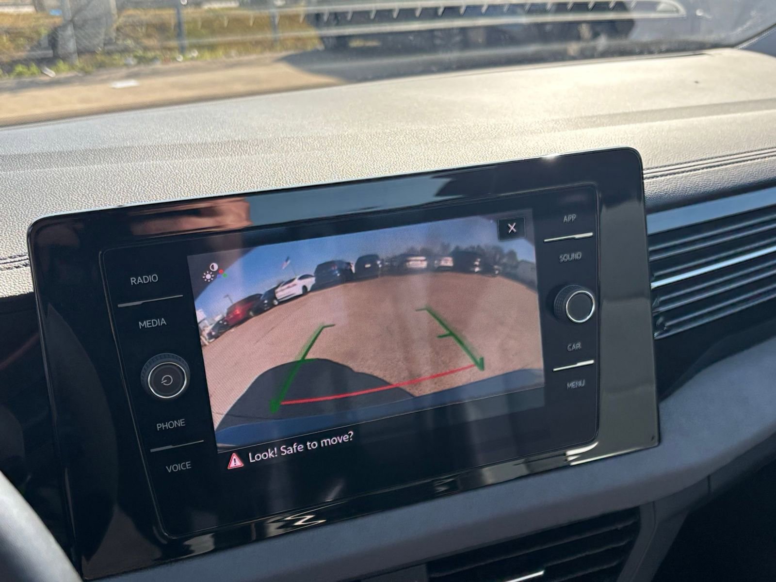 Thumbnail: 2025 Volkswagen Jetta - 23