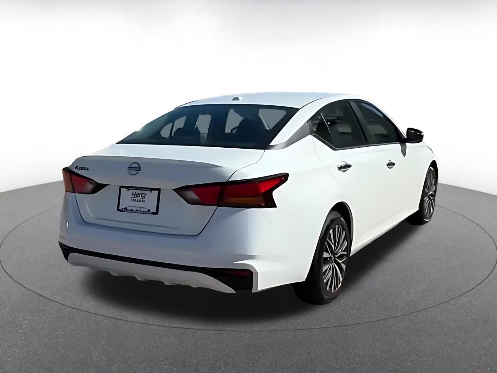 Thumbnail: 2025 Nissan Altima - 14